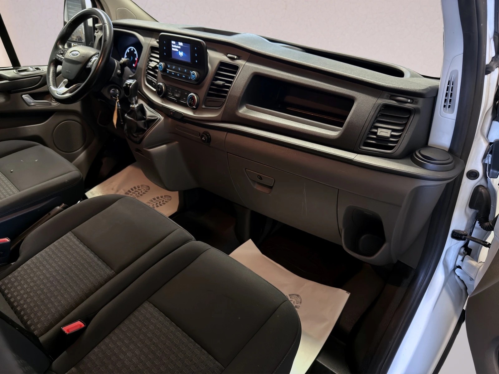 FORD Transit Custom 320 L2H1 Basis-image-7