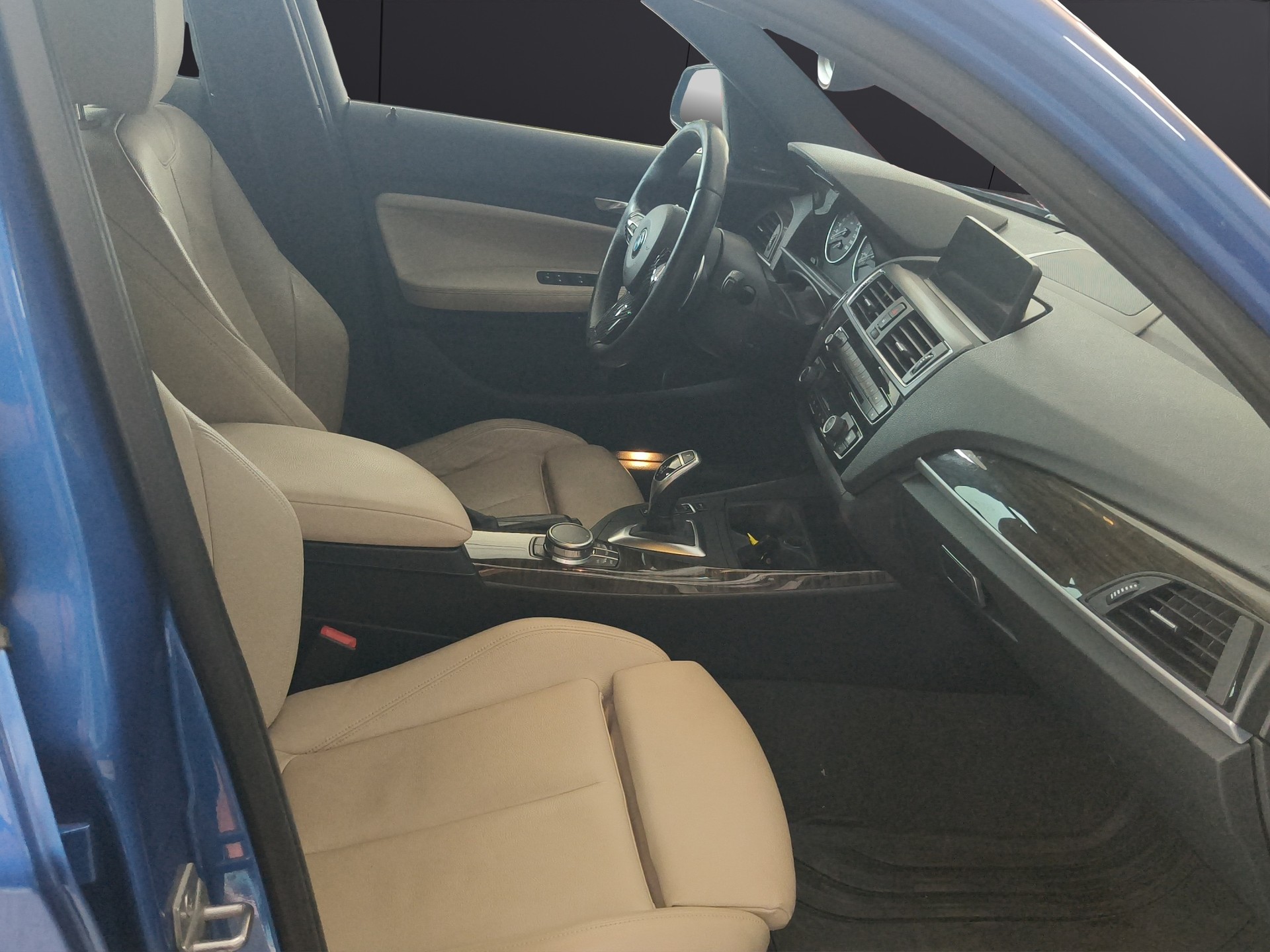 BMW M140i xDrive Steptronic-image-8