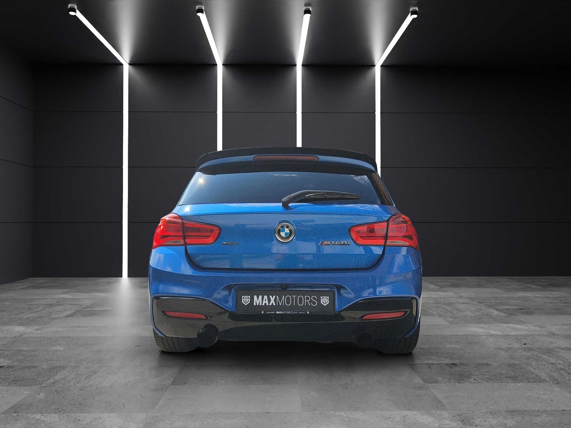 BMW M140i xDrive Steptronic-image-5