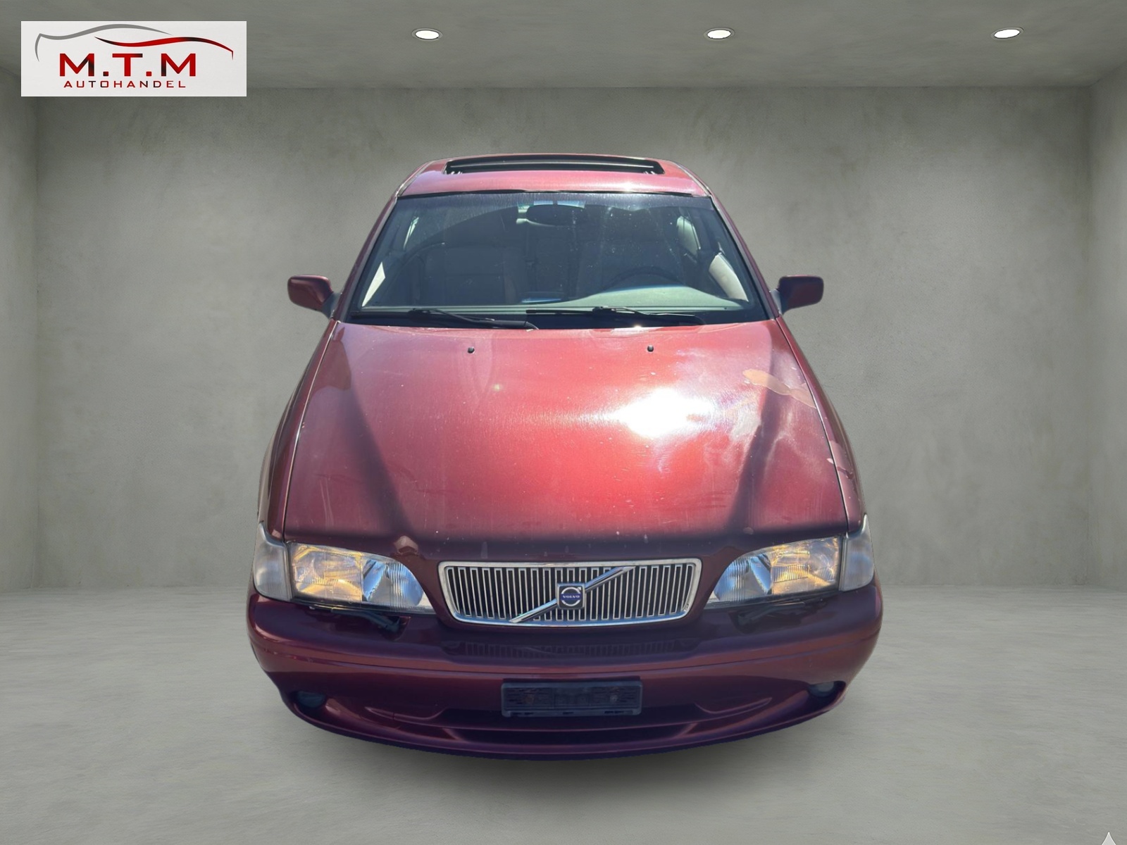 VOLVO C70 T5-showroom-element-2
