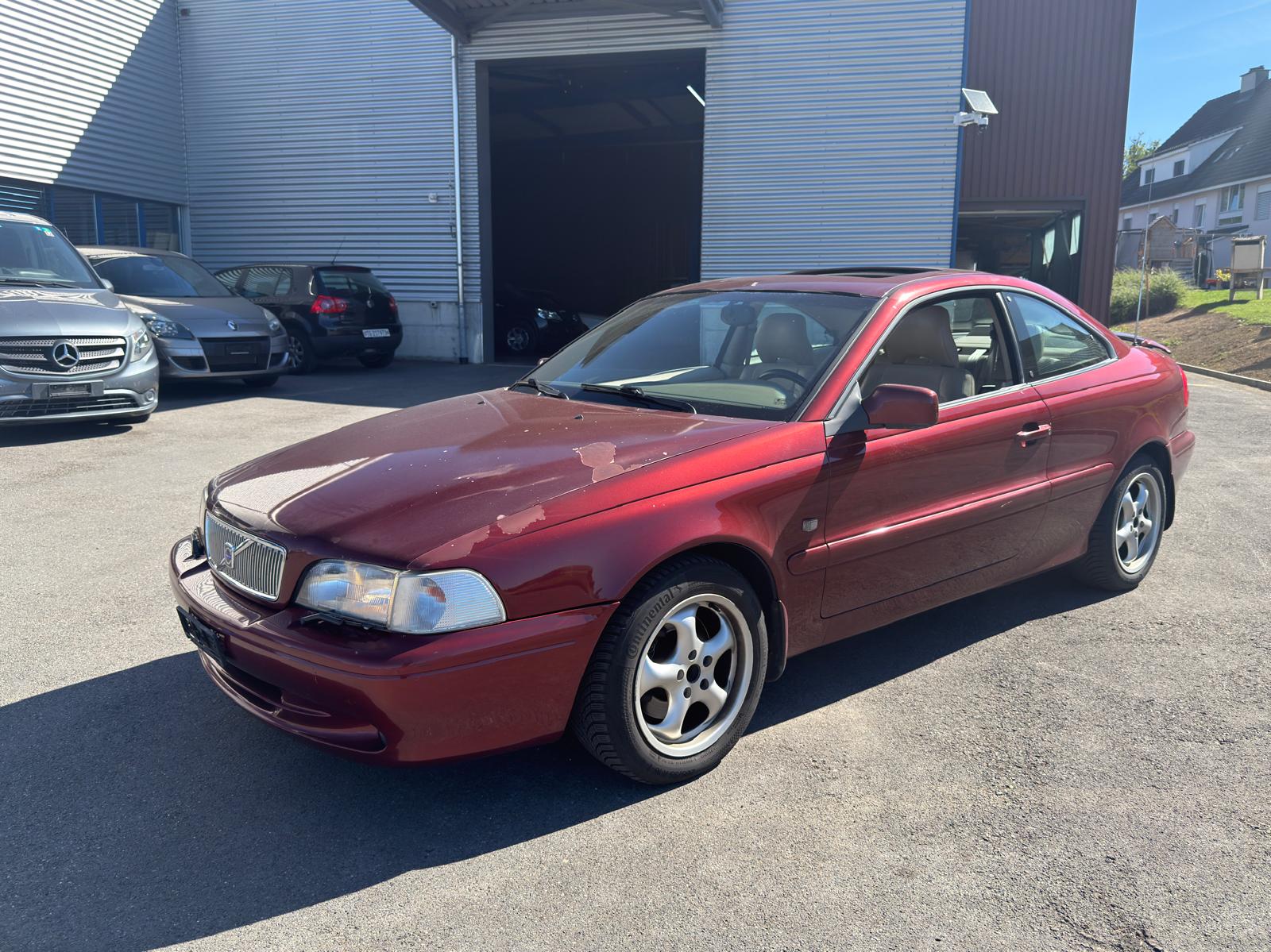 VOLVO C70 T5-image-1