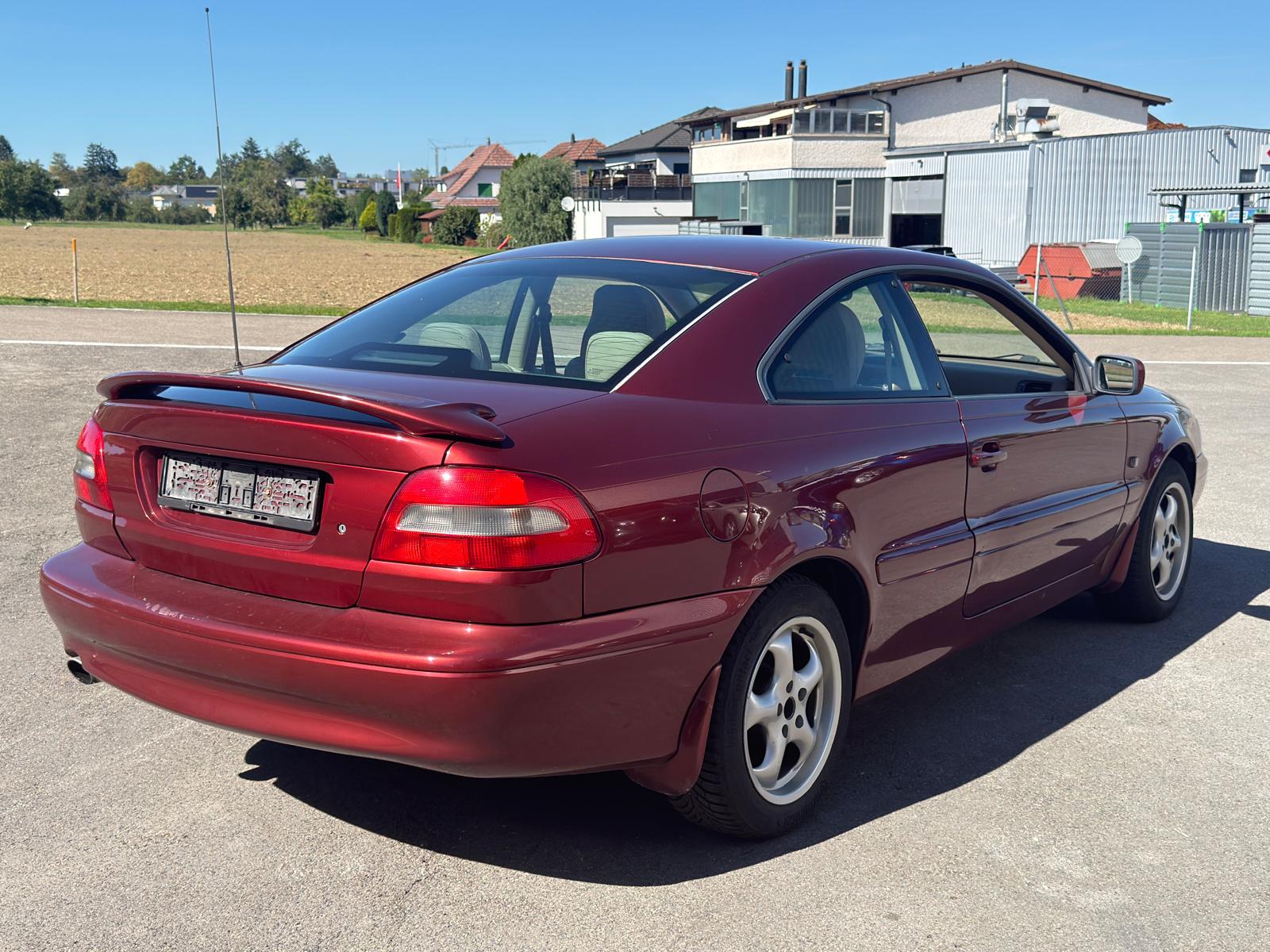 VOLVO C70 T5-image-10