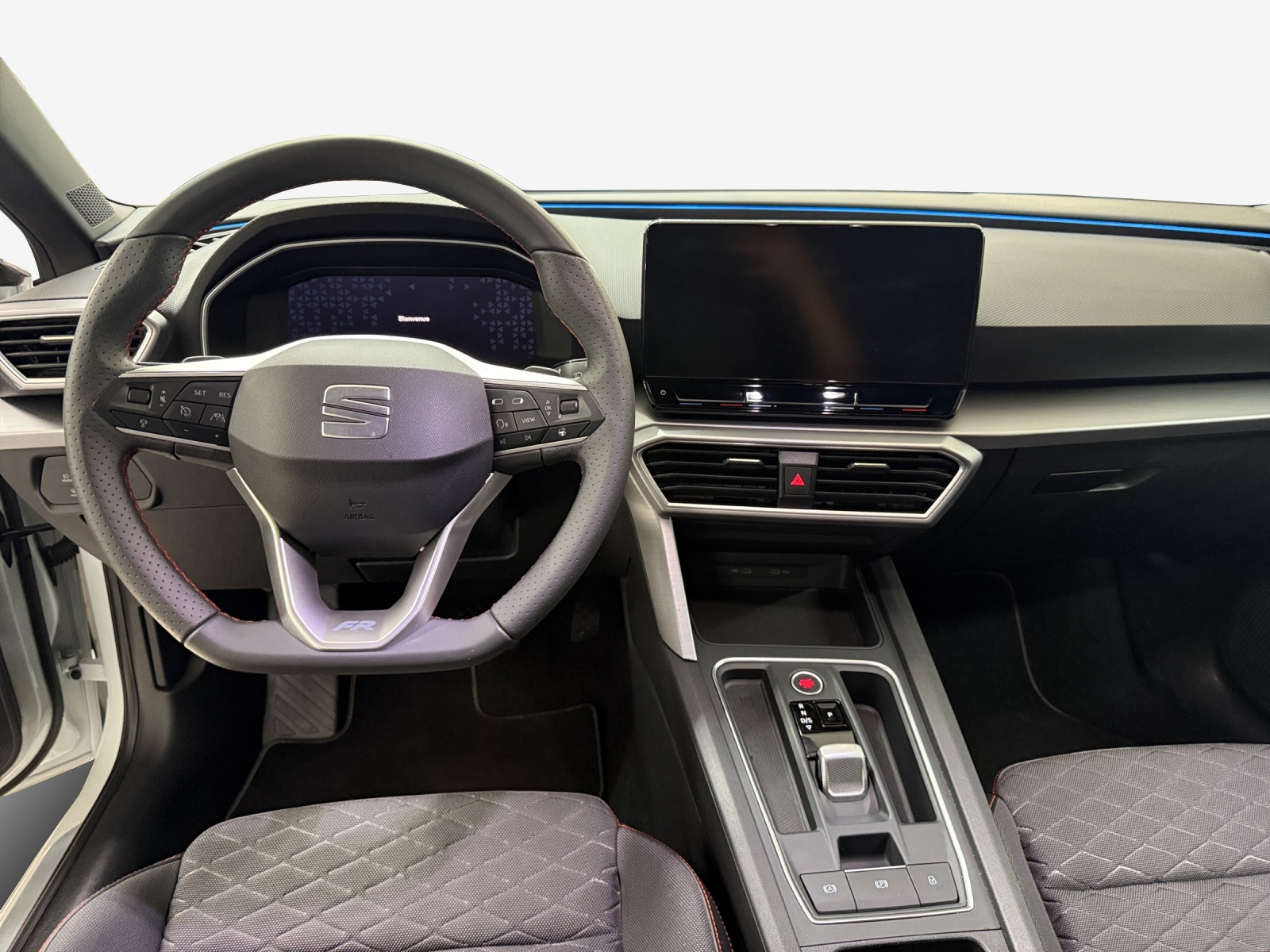 SEAT Leon 1.5 eTSI mHEV DSG FR-image-8