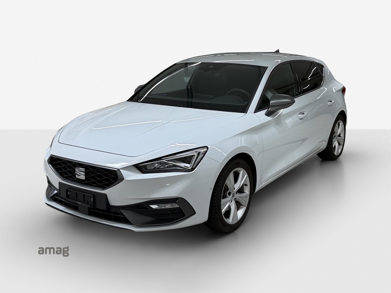SEAT Leon 1.5 eTSI mHEV DSG FR-image-0