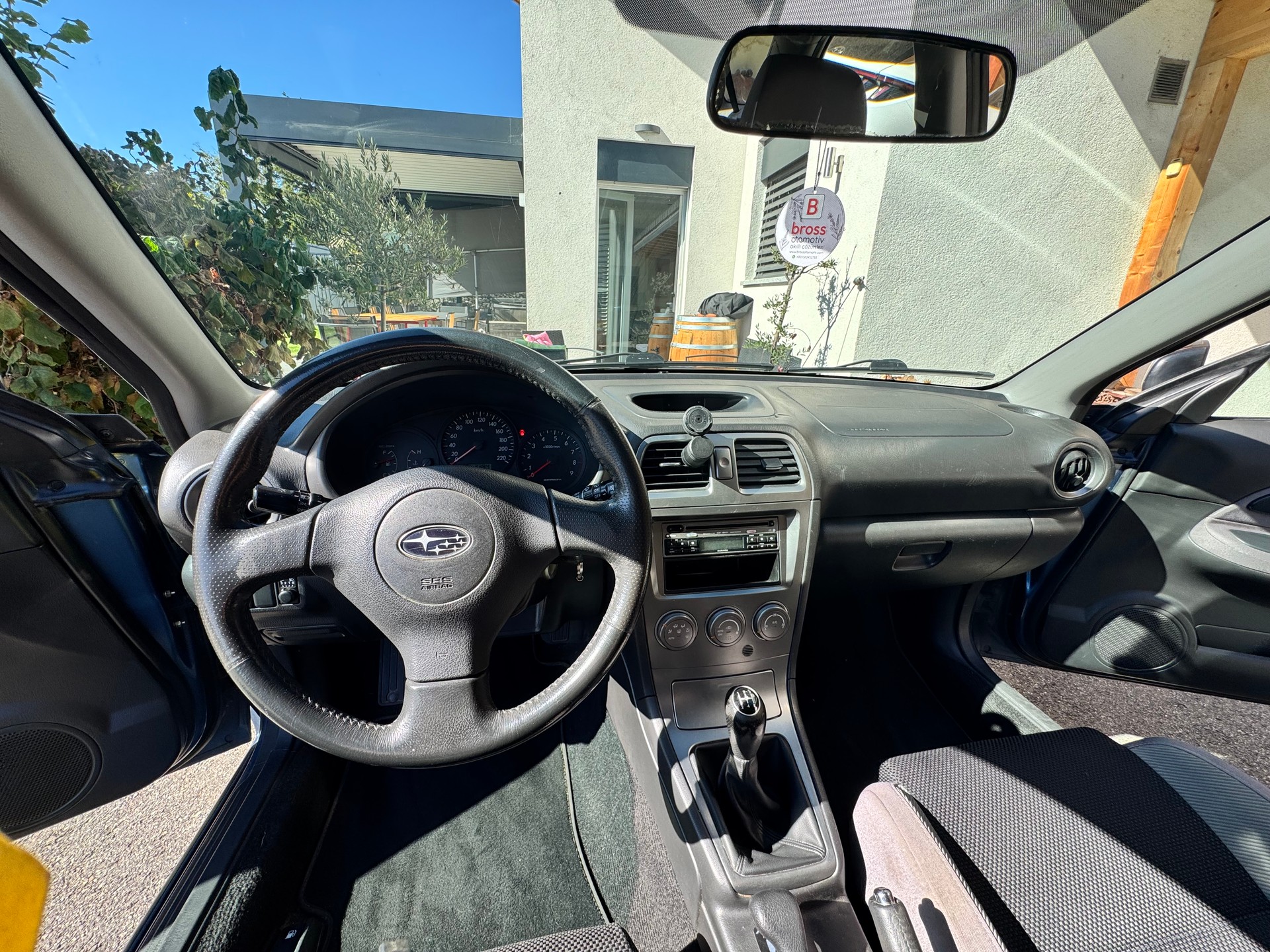 SUBARU 2.0 R Swiss-image-4
