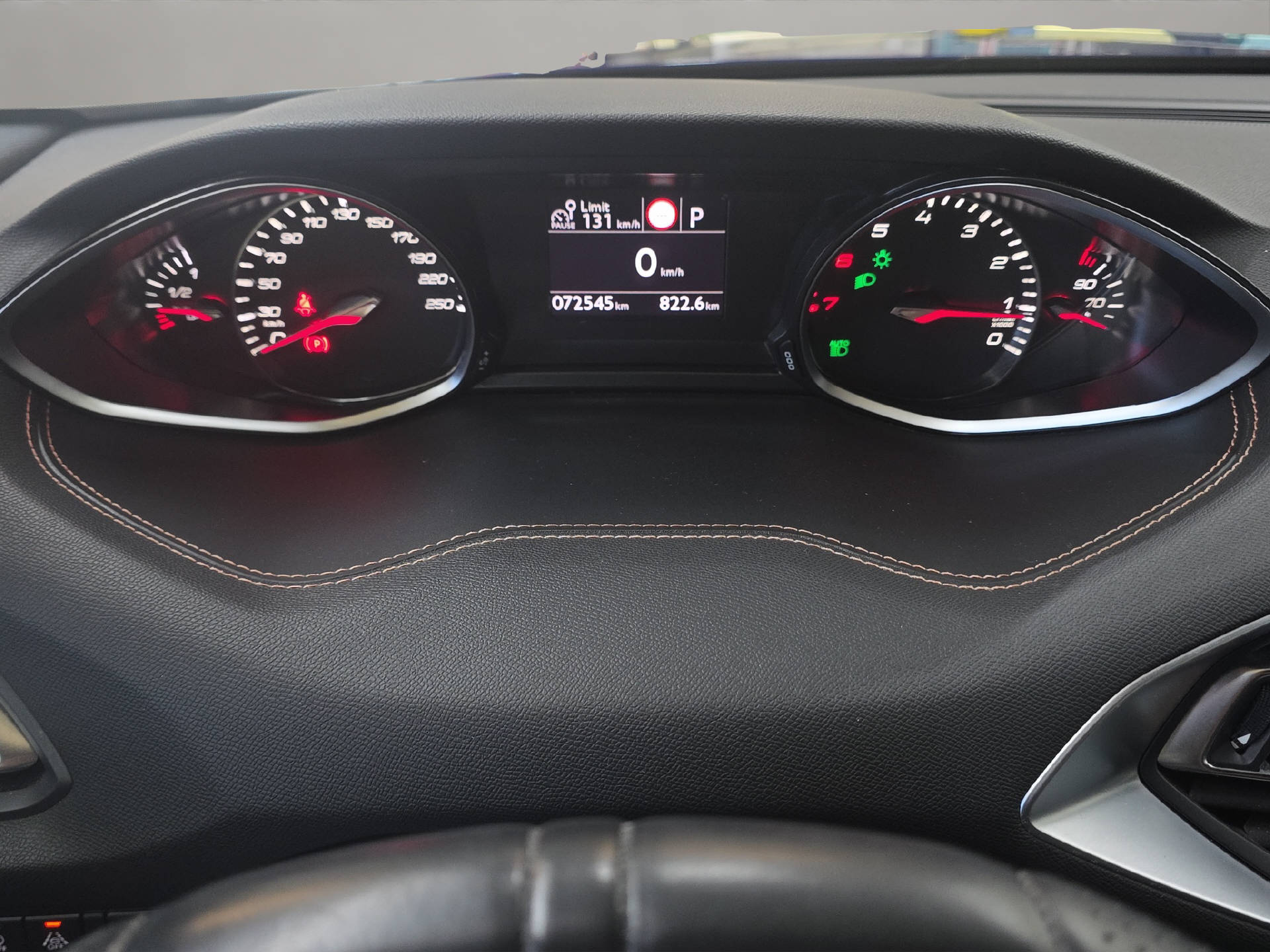 PEUGEOT 308 1.2 PureTech 130 GT Line S/S-image-6