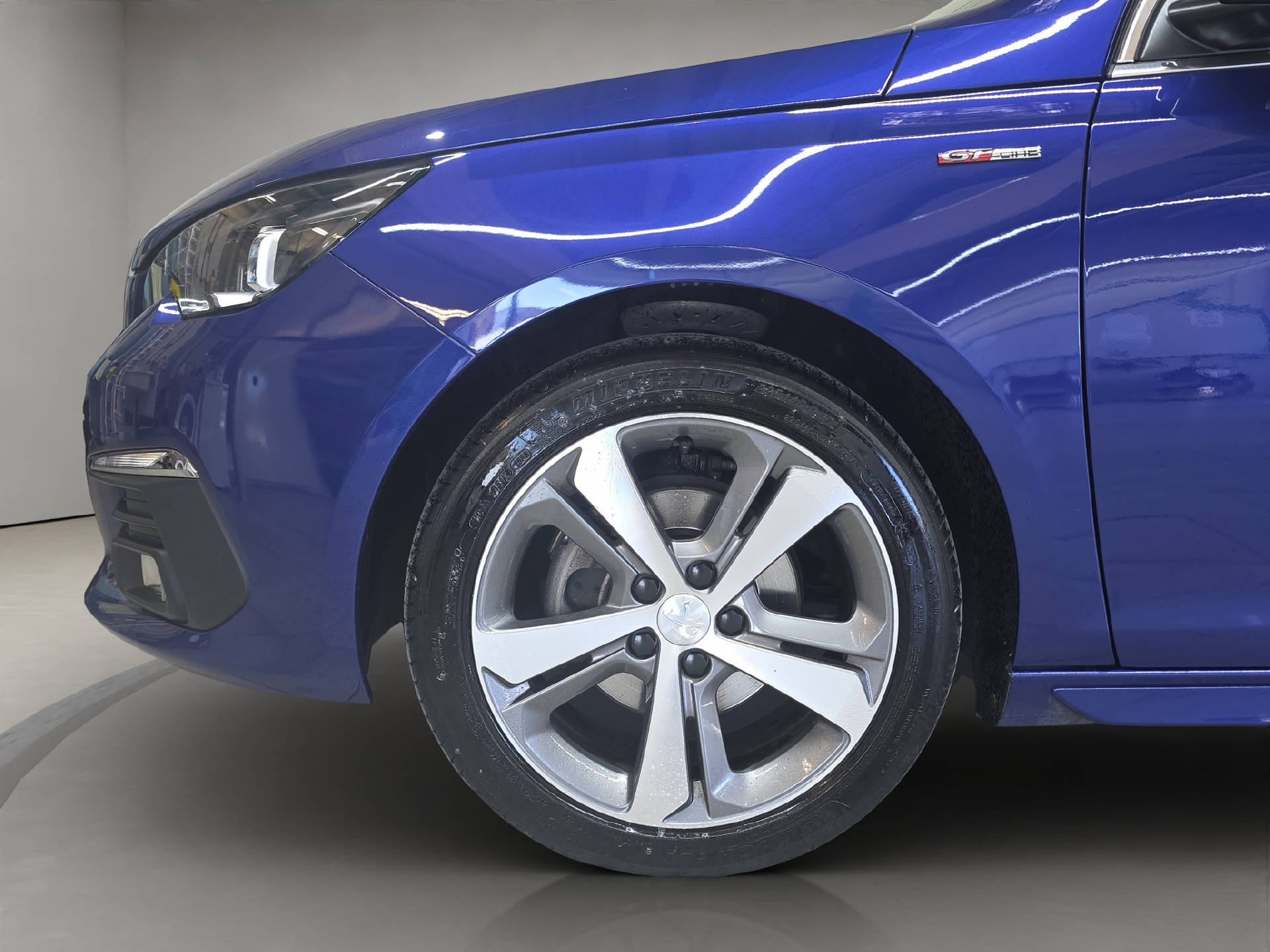 PEUGEOT 308 1.2 PureTech 130 GT Line S/S-image-12