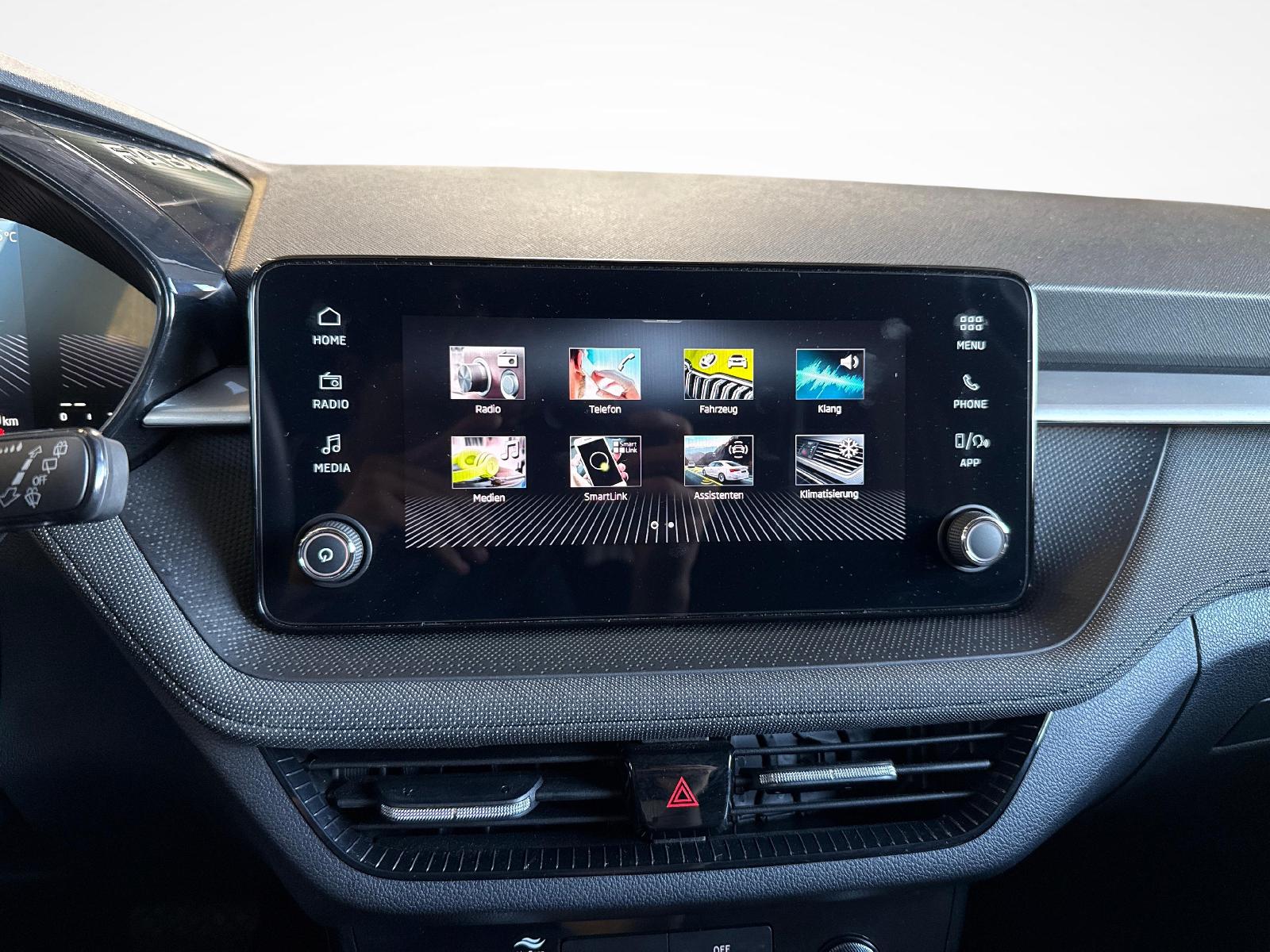 SKODA Fabia 1.5 TSI Selection DSG-image-15