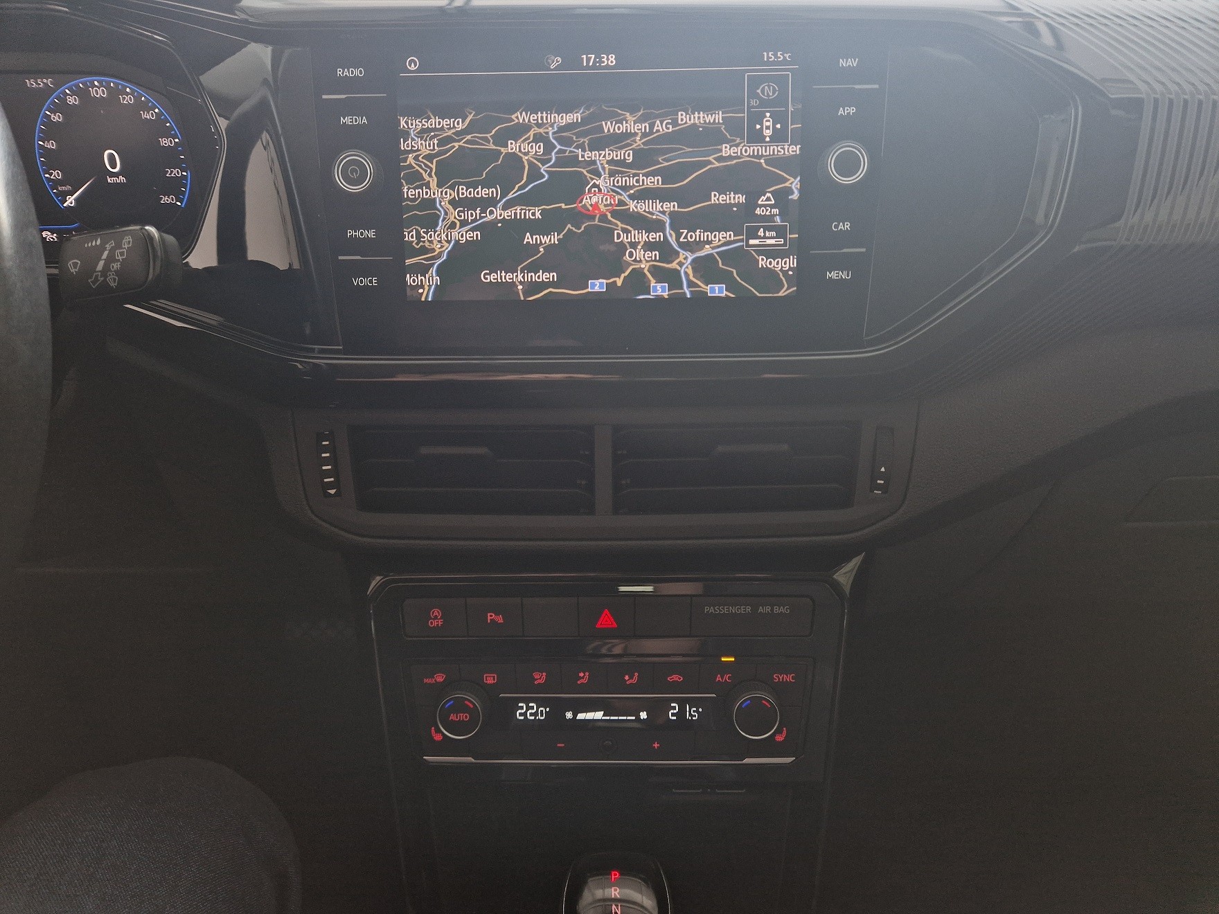 VW T-Cross 1.0 TSI Life DSG-image-10