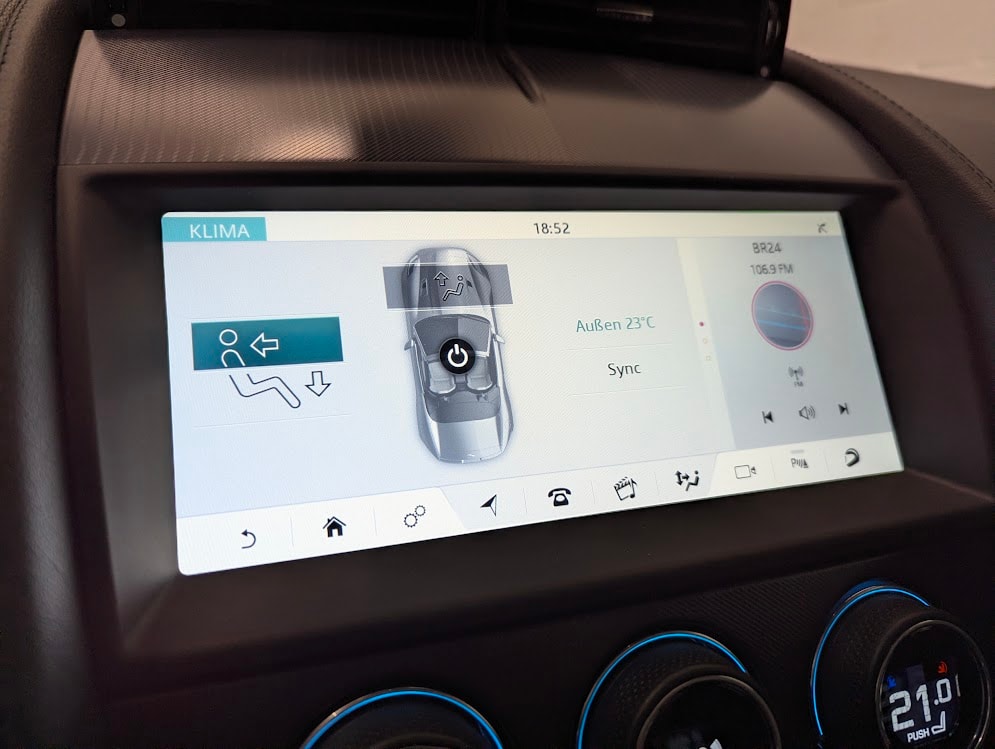 JAGUAR F-Type Convertible 3.0 V6 R-Dynamic AWD FACELIFT*12MT GAR 2xBLACK-PACK NAVI MERIDIAN CAM UVM*-image-19