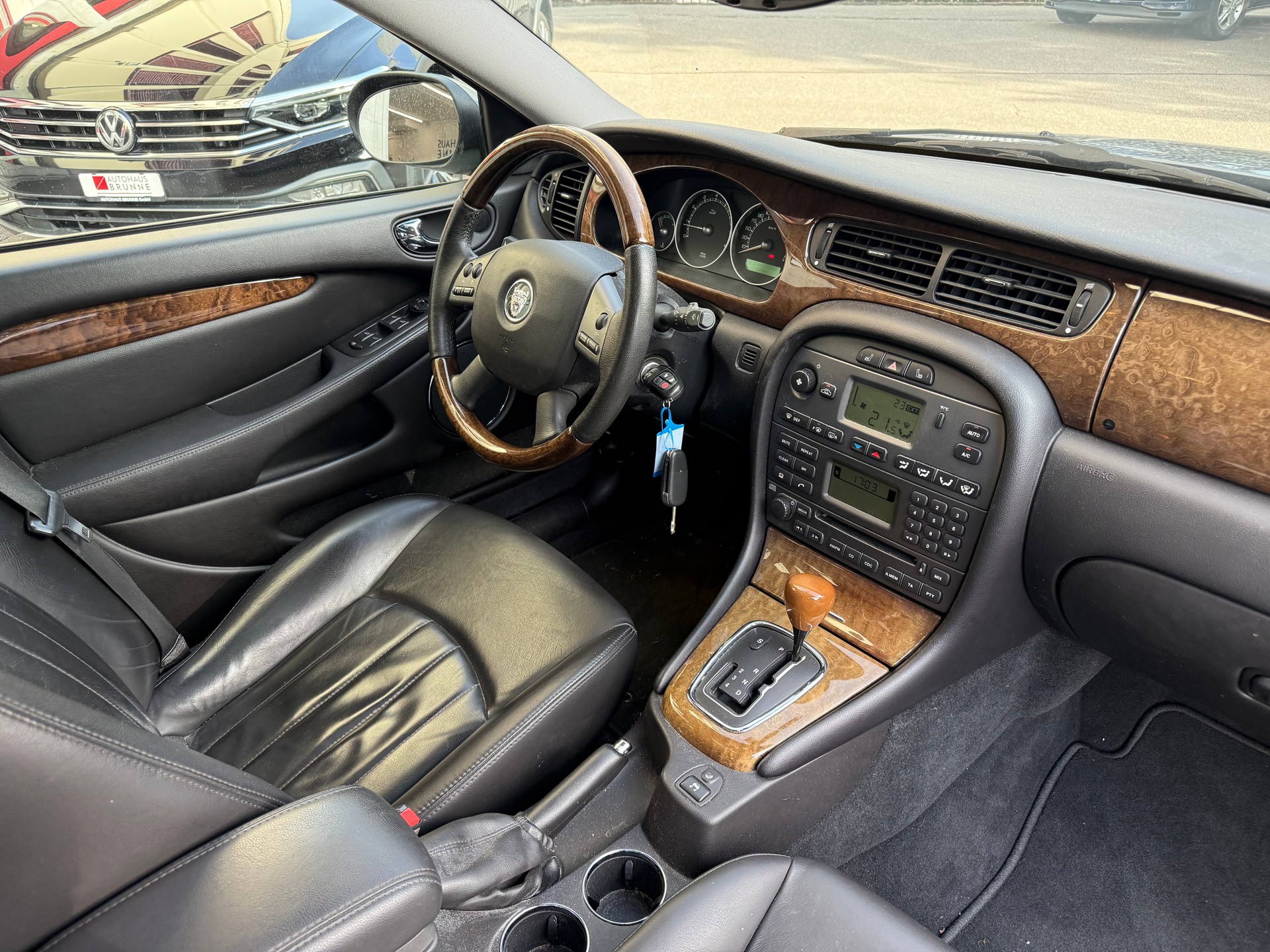 JAGUAR X-Type Estate 3.0 V6 Traction4 Executive-image-8