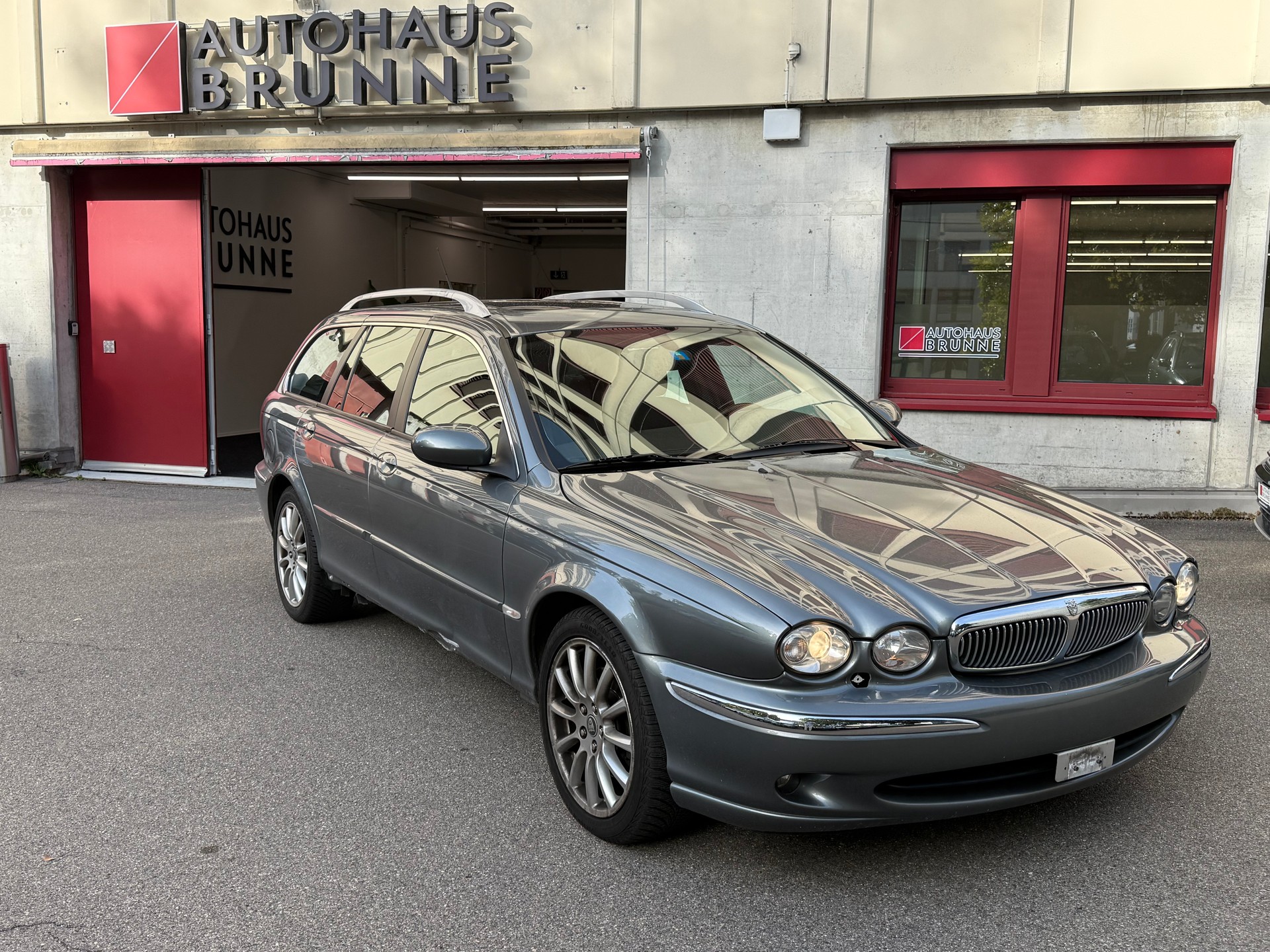JAGUAR X-Type Estate 3.0 V6 Traction4 Executive-image-2