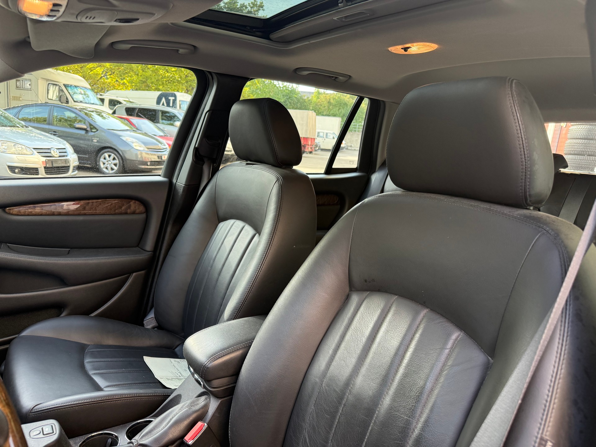 JAGUAR X-Type Estate 3.0 V6 Traction4 Executive-image-12