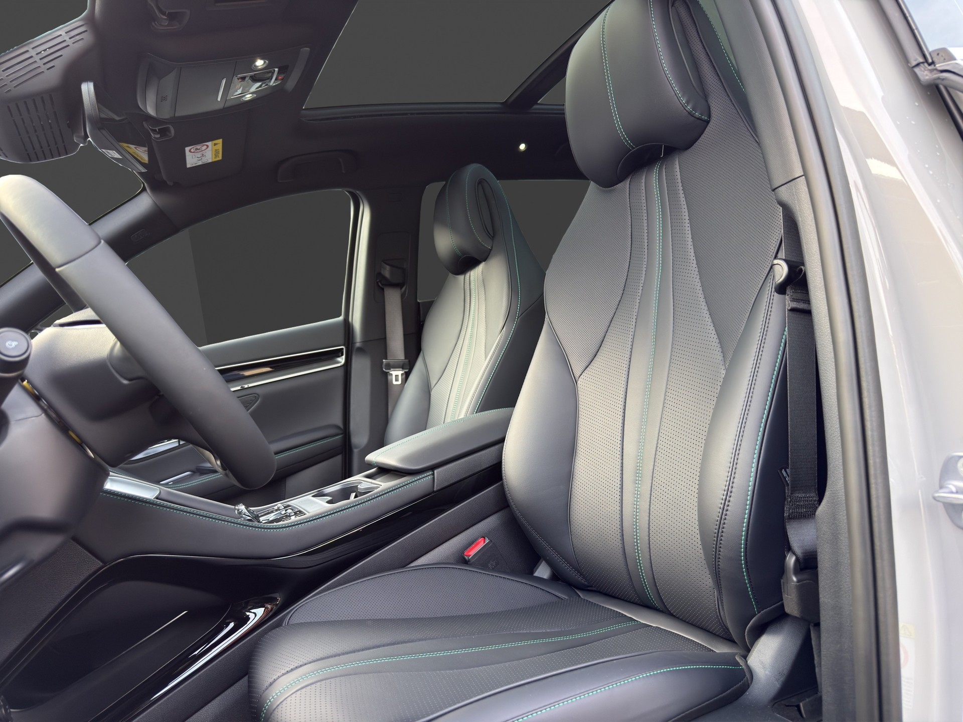 BYD Seal U DM-i Design AWD-image-16