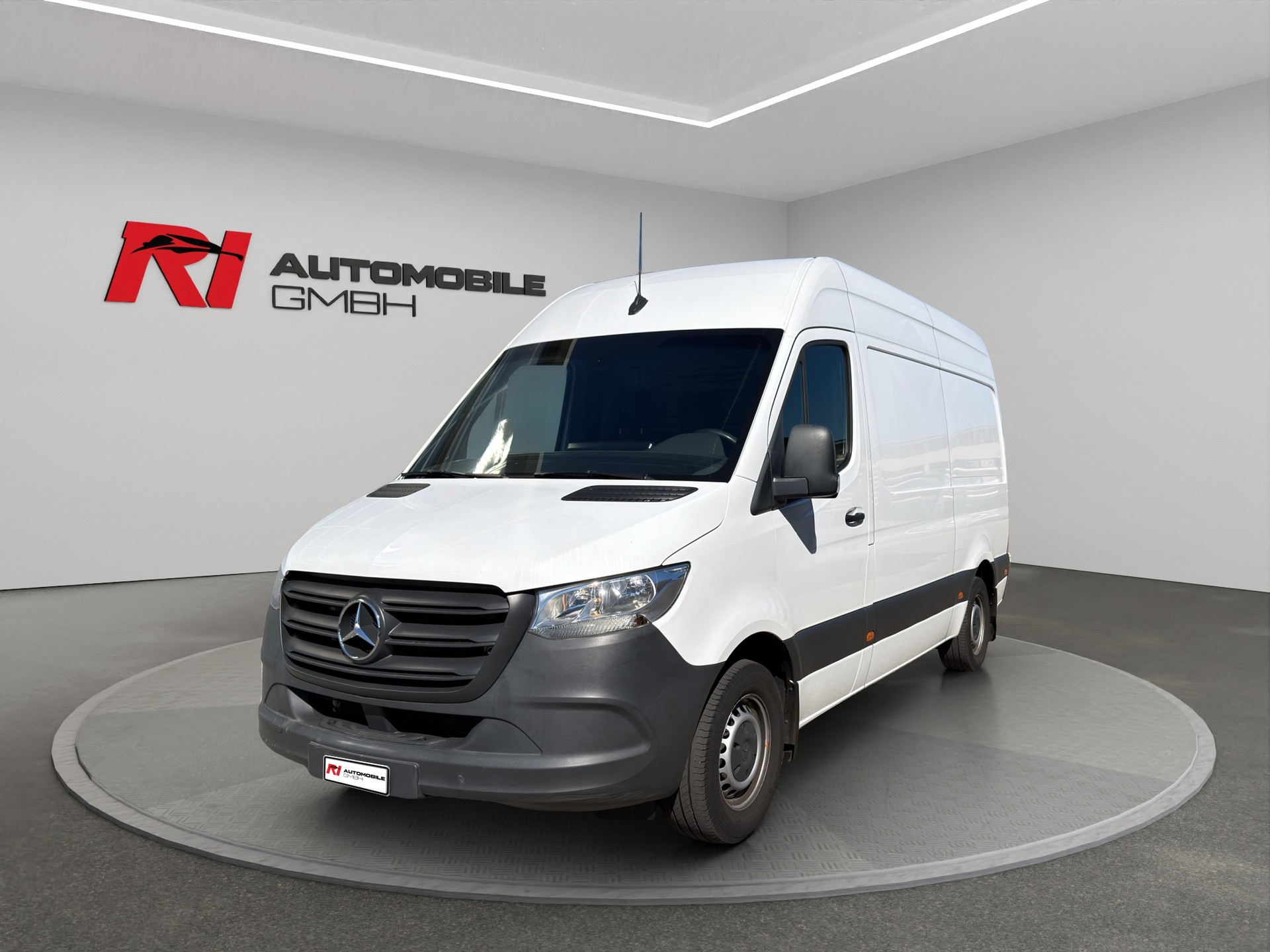 MERCEDES-BENZ Sprinter 315 CDI Standard 9G-TRONIC-image-0
