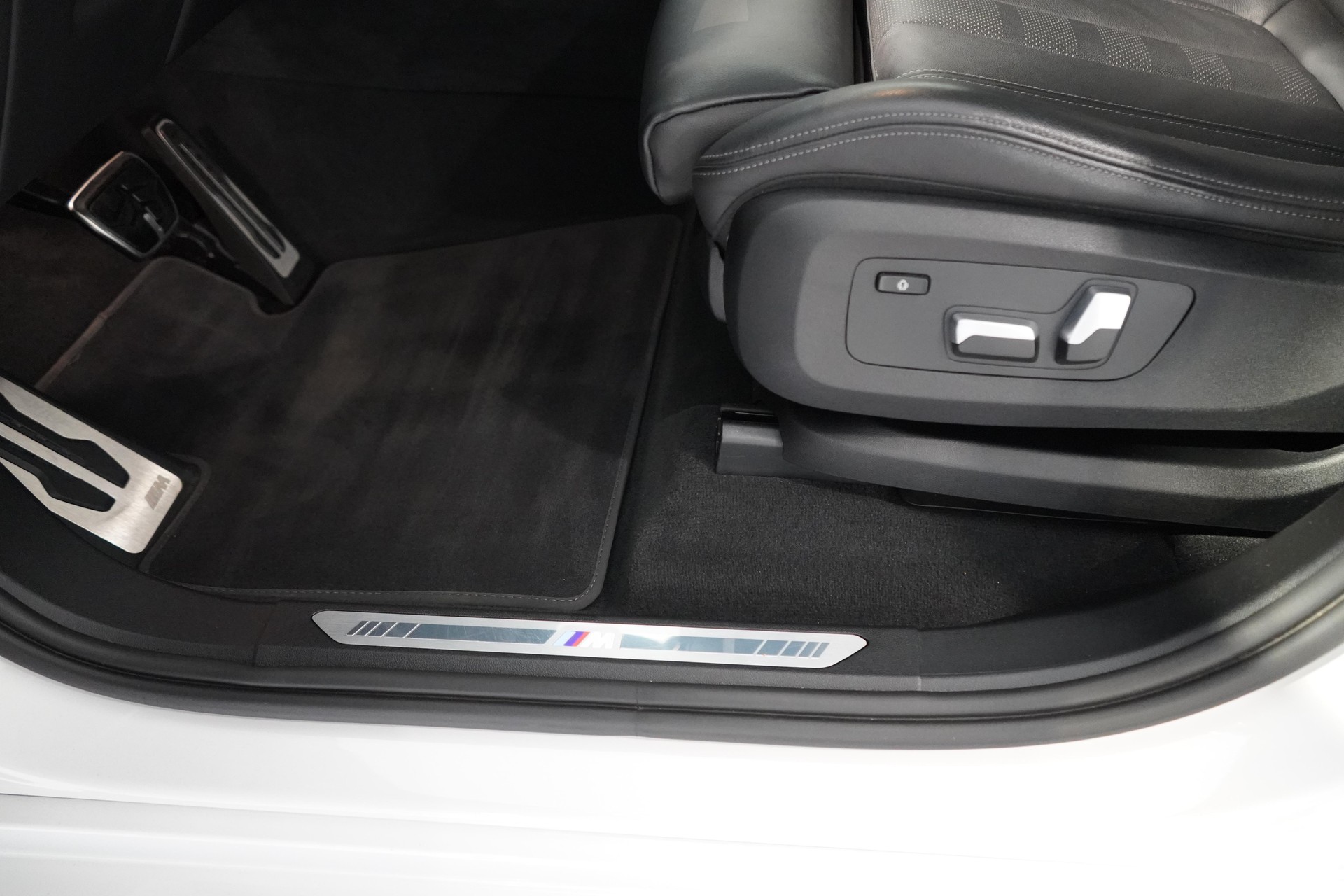 BMW X7 G07 40d xDrive SAG-image-27