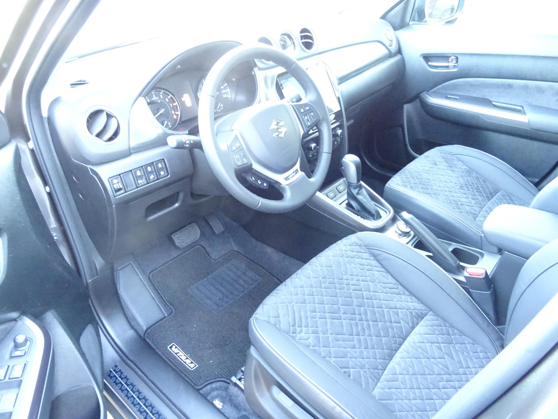 SUZUKI Vitara 1.4 T Piz Sulai Top Hybrid 4x4-image-5