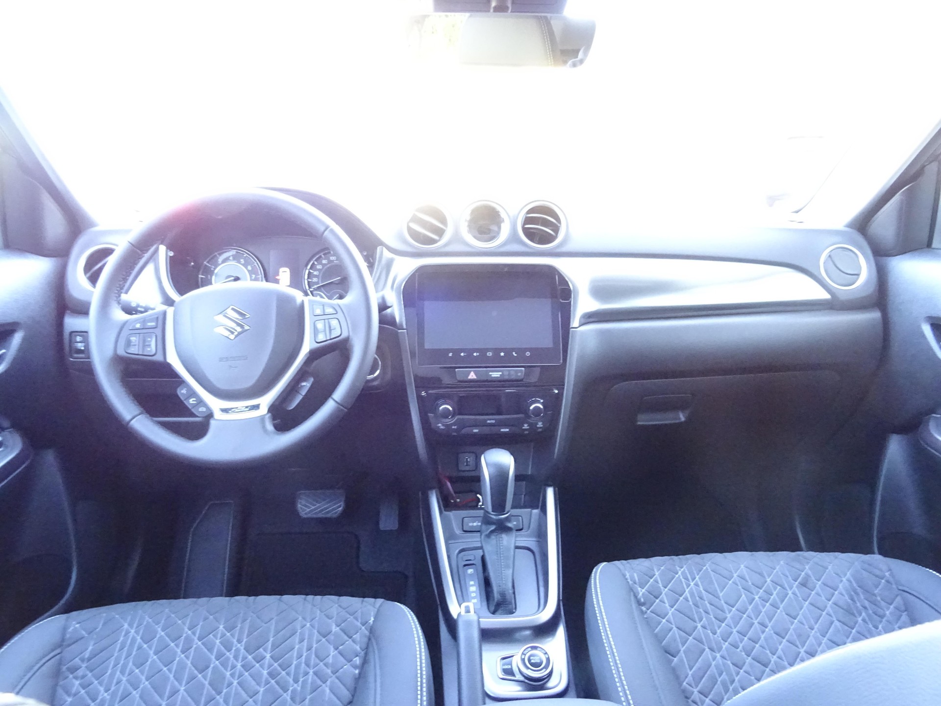 SUZUKI Vitara 1.4 T Piz Sulai Top Hybrid 4x4-image-7