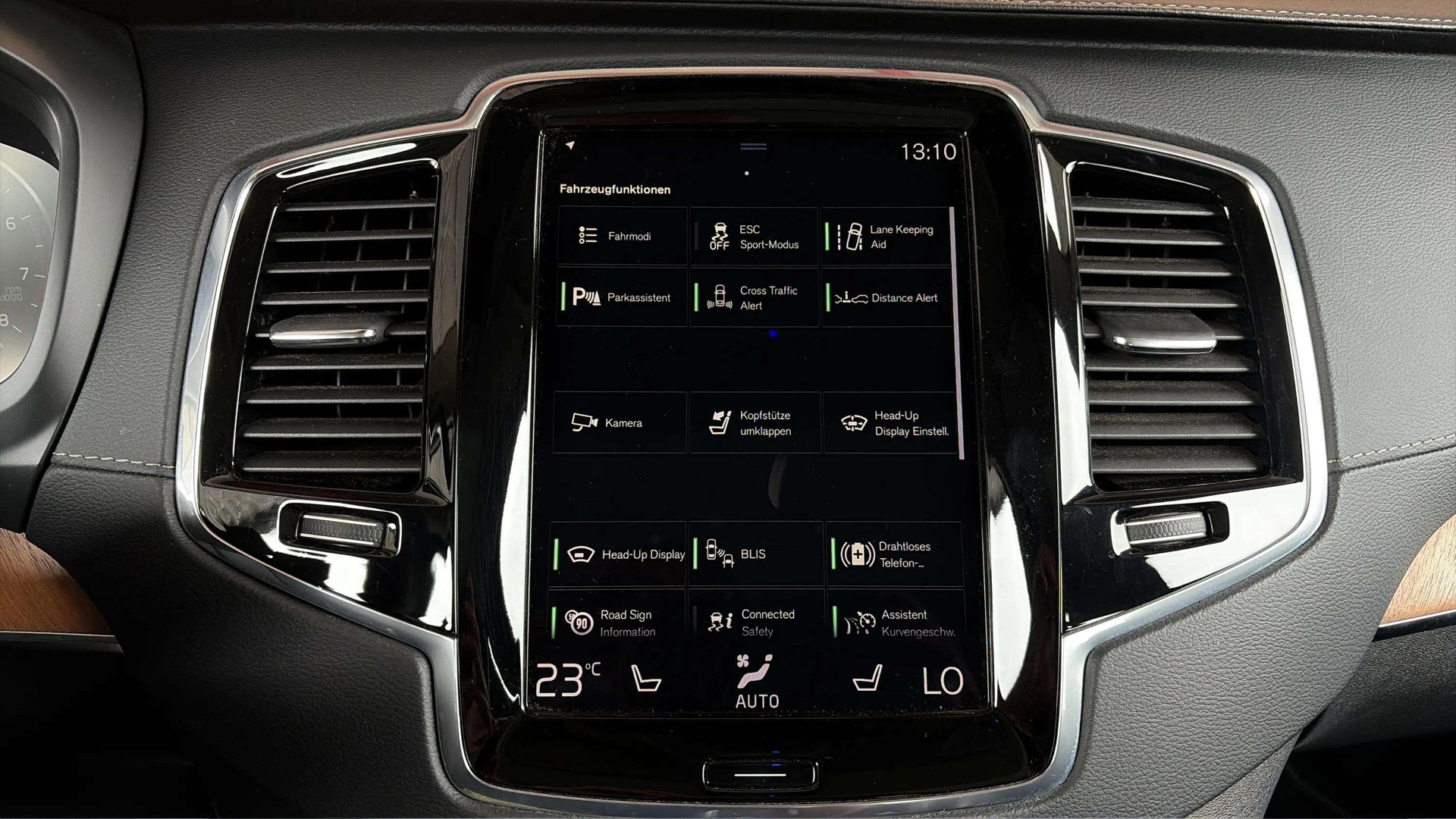 VOLVO XC90 B6 Benzin Mild Hybrid AWD Inscription Geartronic mit AHK + Panoramadach mit Werksgarantie & Gratisservice-image-21