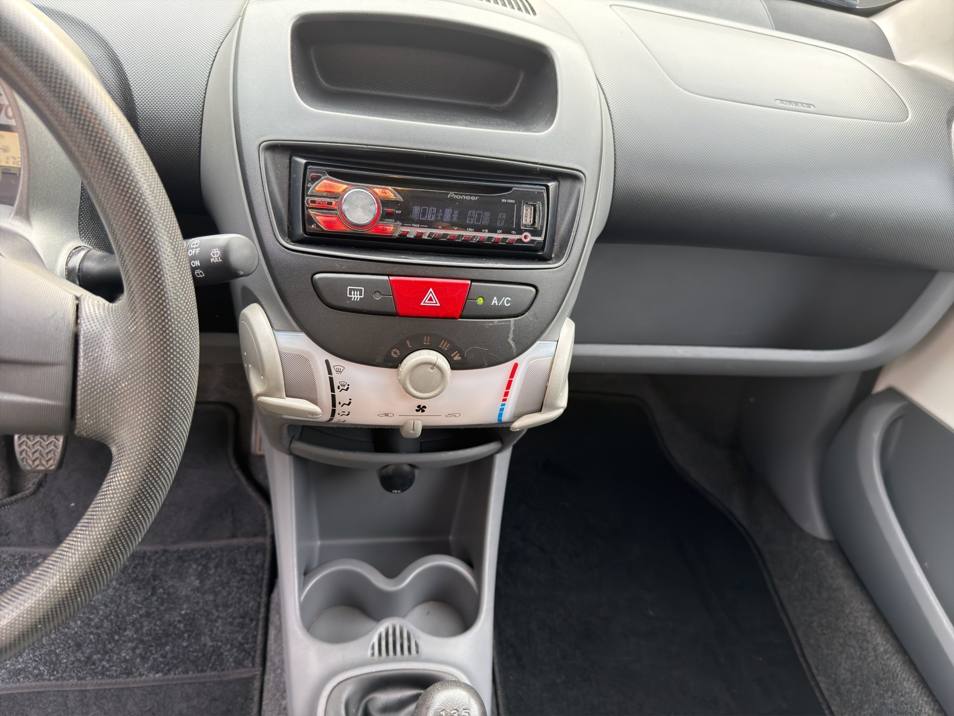 CITROEN C1 1.0i Expertise et service du jour / FRISCH MFK + SERVICE-image-18