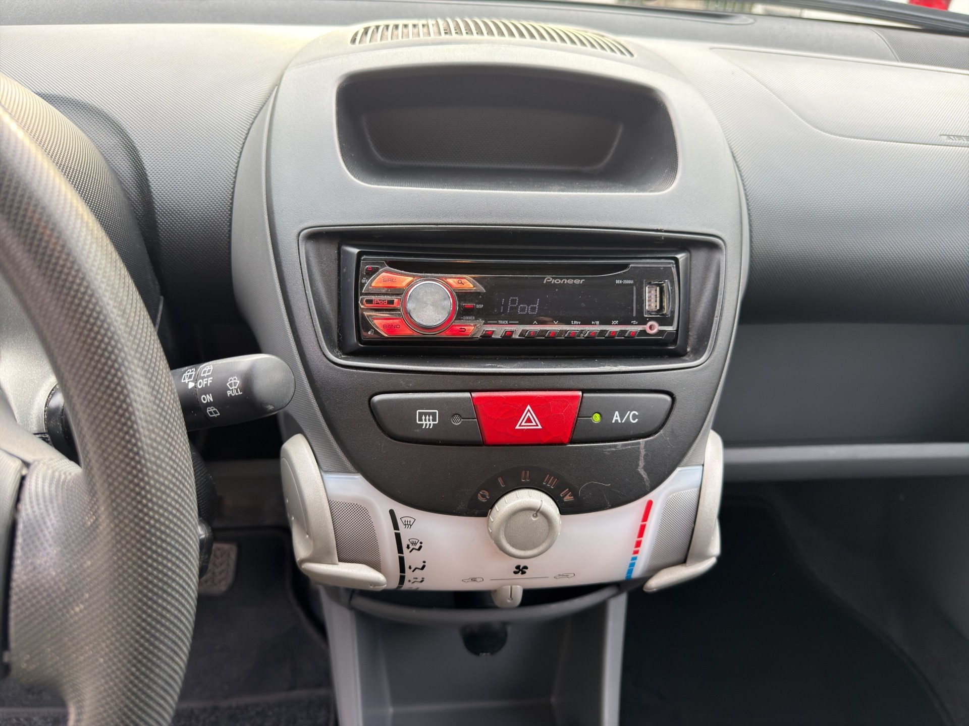 CITROEN C1 1.0i Expertise et service du jour / FRISCH MFK + SERVICE-image-19