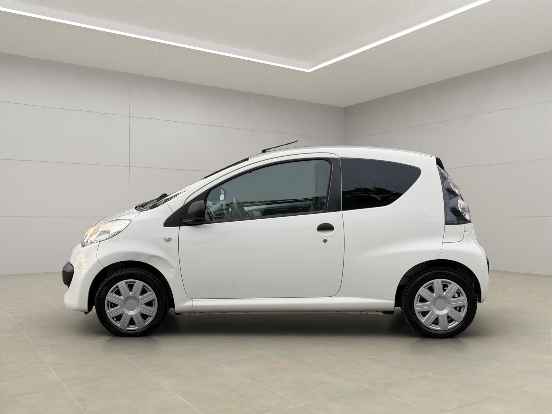 CITROEN C1 1.0i Expertise et service du jour / FRISCH MFK + SERVICE-image-3