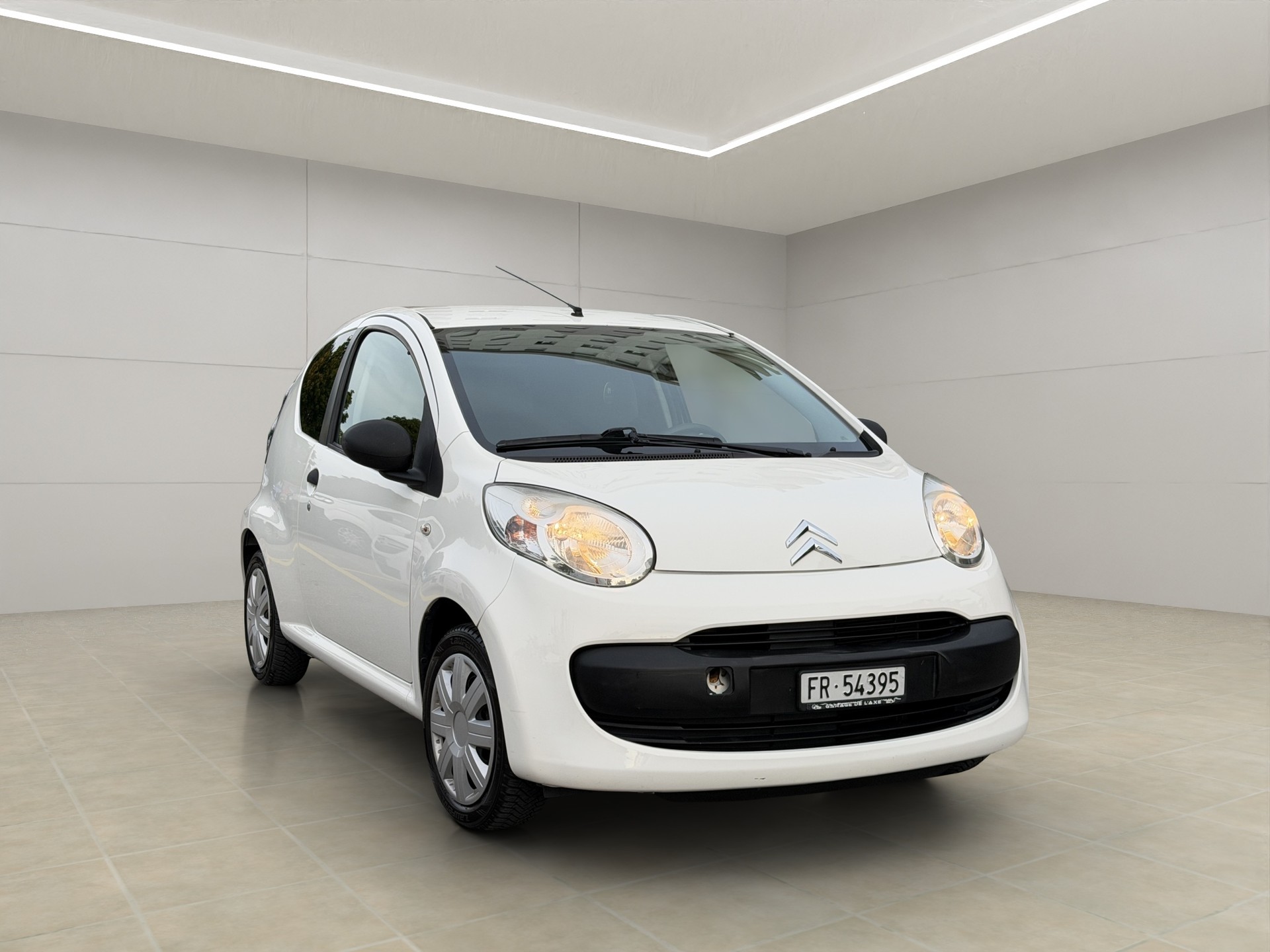 CITROEN C1 1.0i Expertise et service du jour / FRISCH MFK + SERVICE-image-6