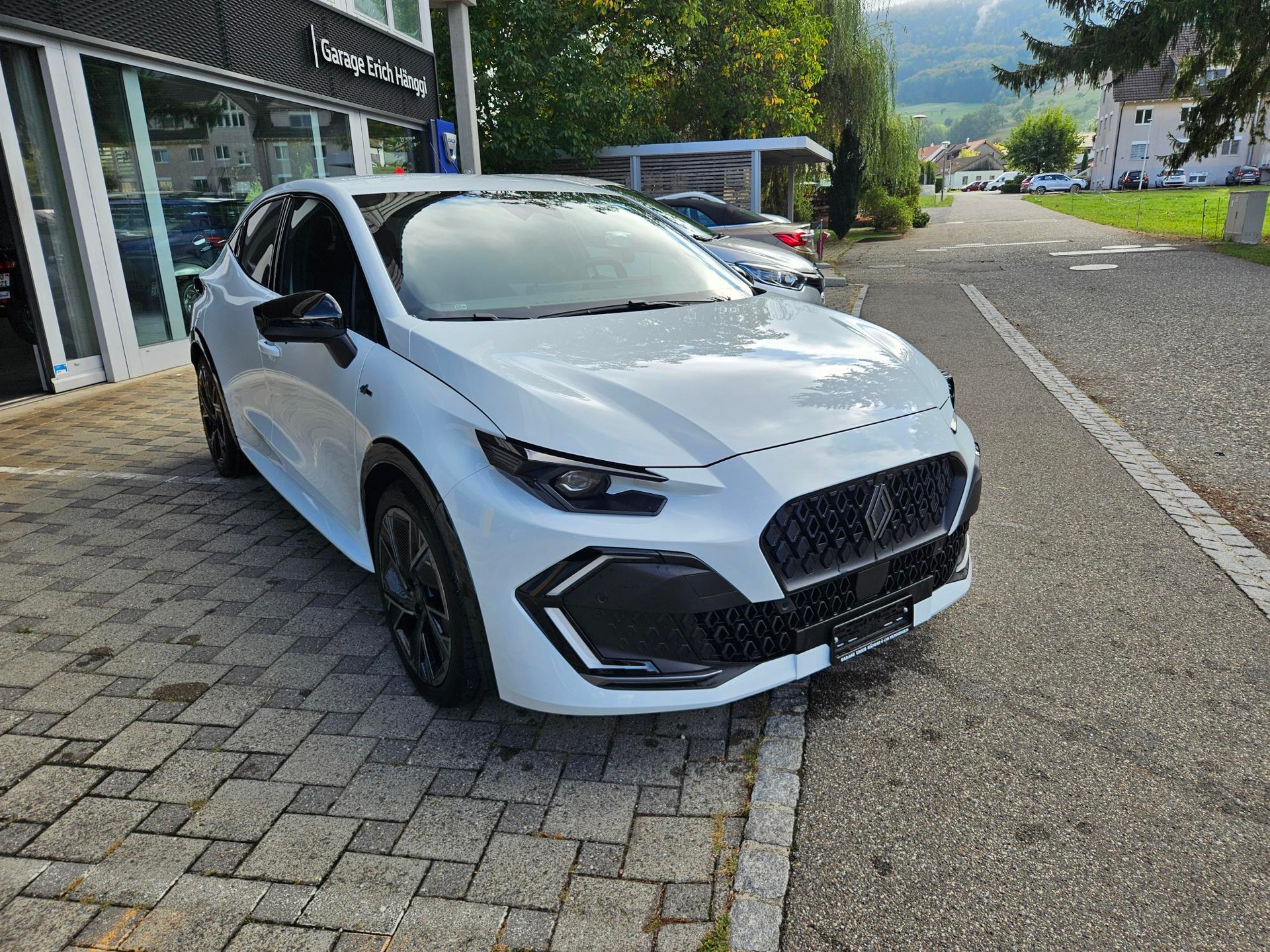 RENAULT Clio 1.8 E-Tech Esprit Alpine-image-13