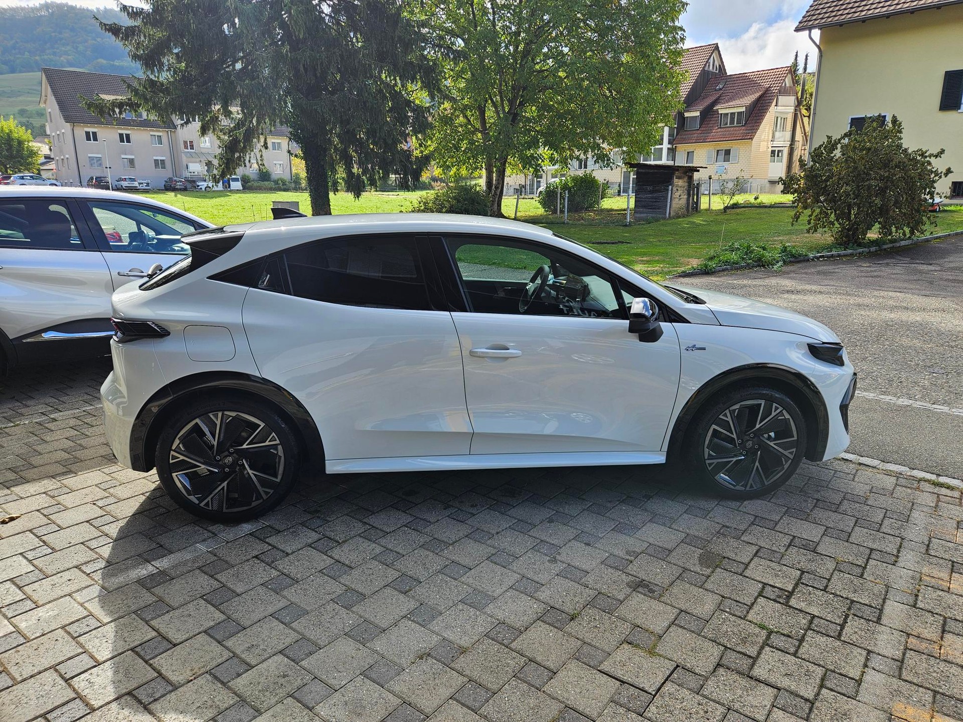 RENAULT Clio 1.8 E-Tech Esprit Alpine-image-10