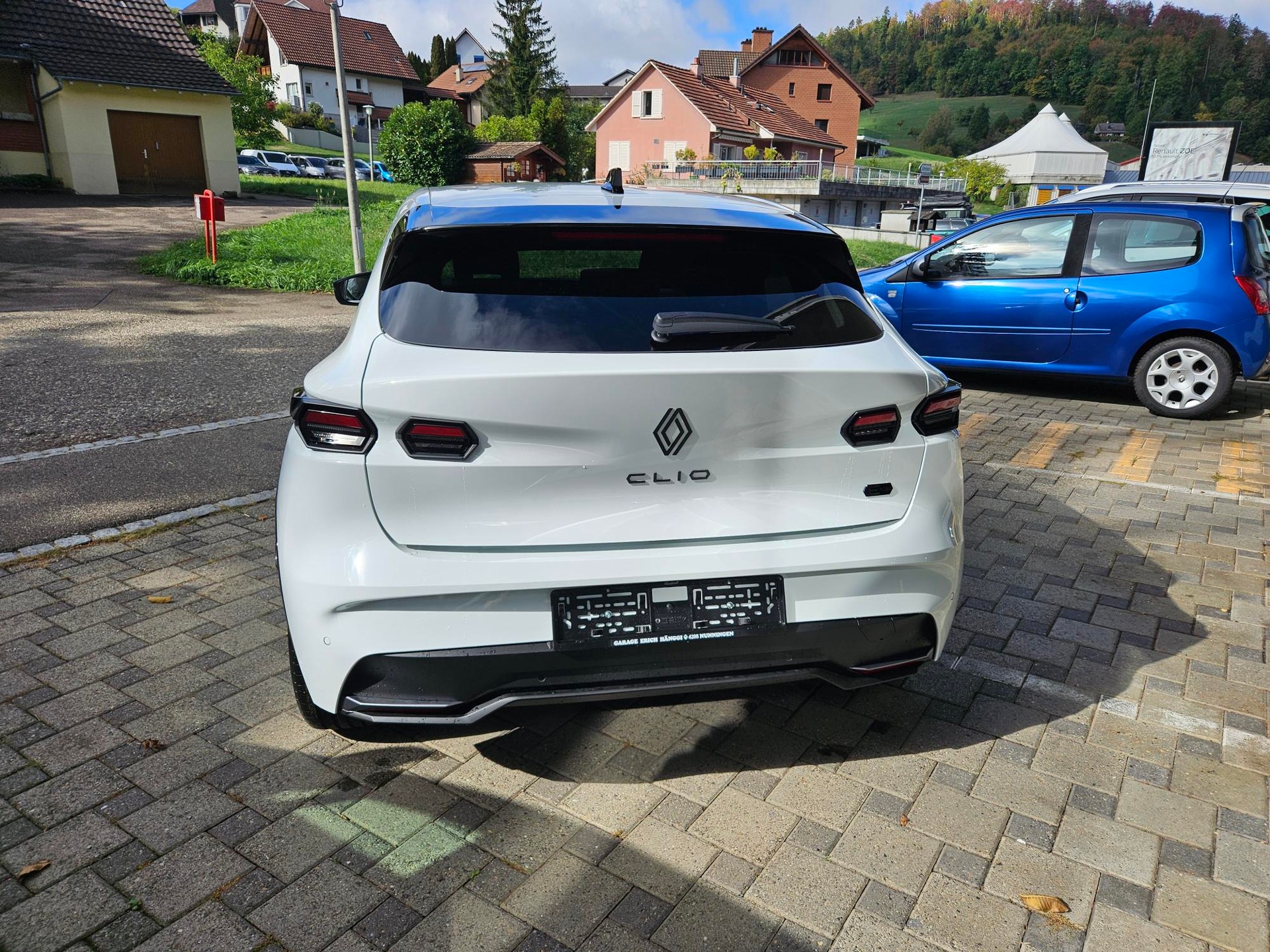 RENAULT Clio 1.8 E-Tech Esprit Alpine-image-7