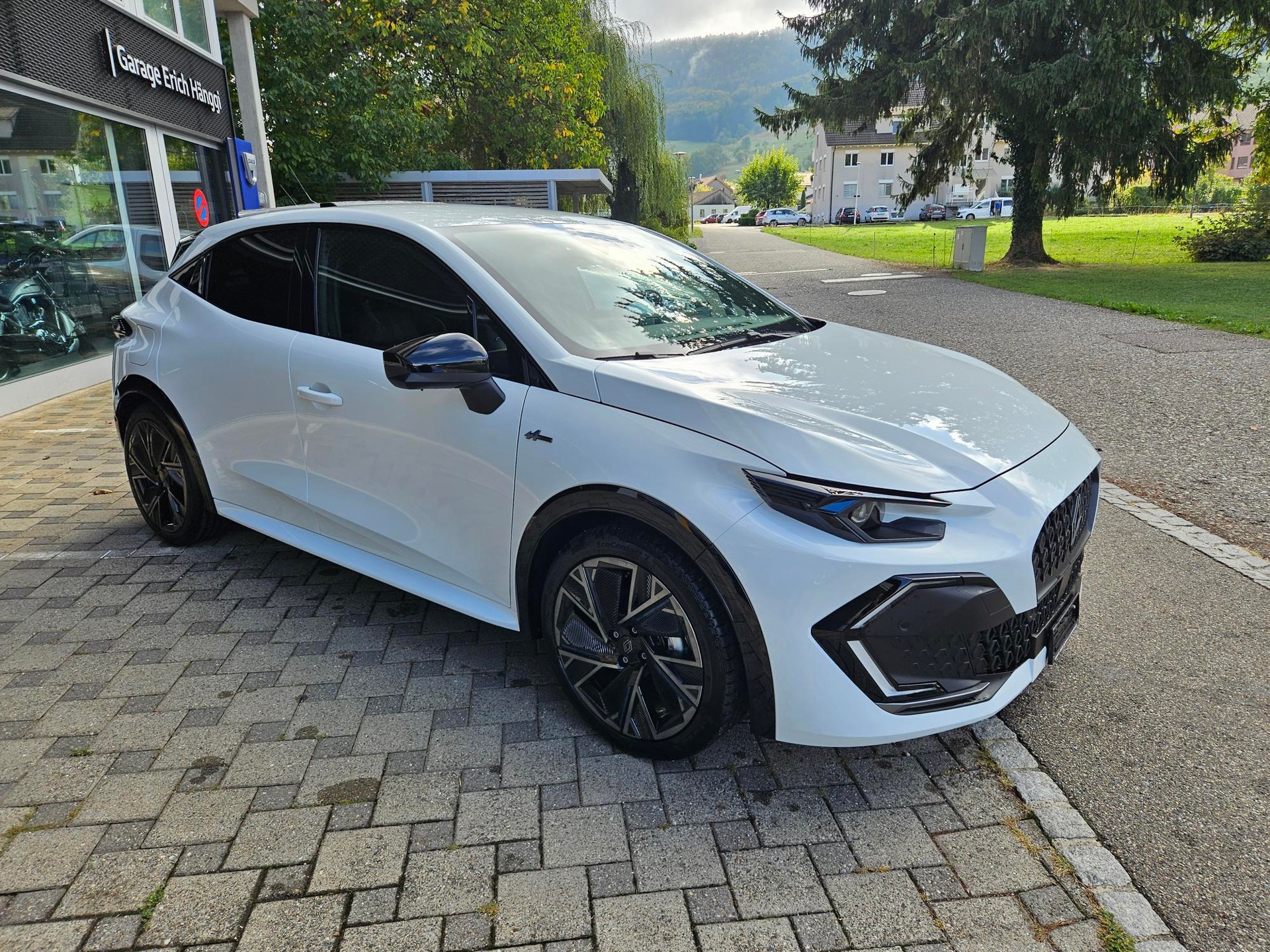 RENAULT Clio 1.8 E-Tech Esprit Alpine-image-12