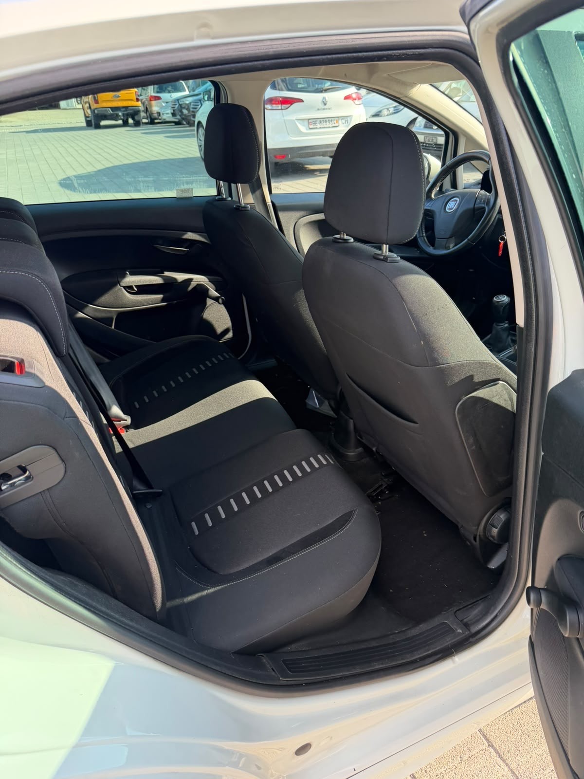 FIAT Punto 1.4 16V Turbo Sport-image-6