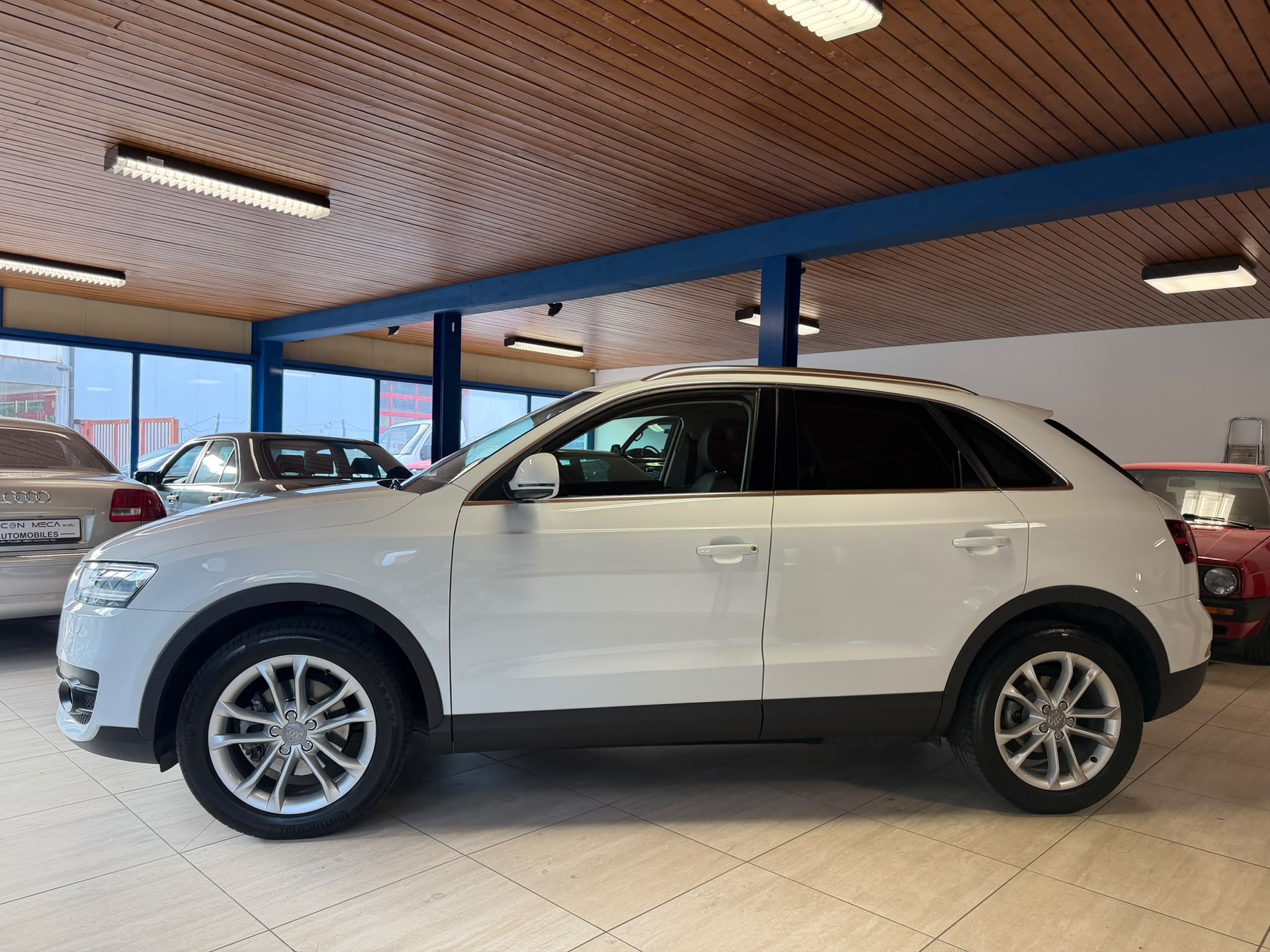 AUDI Q3 2.0 TFSI quattro S-tronic-image-6