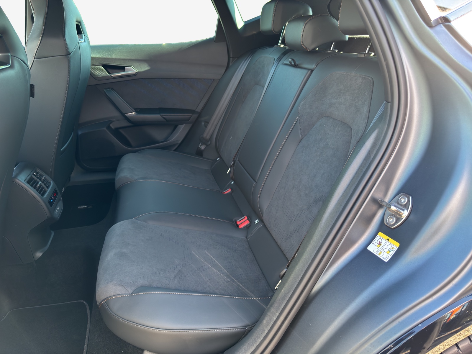 CUPRA Formentor 1.5 e-HYBRID pHEV VZ DSG-image-11