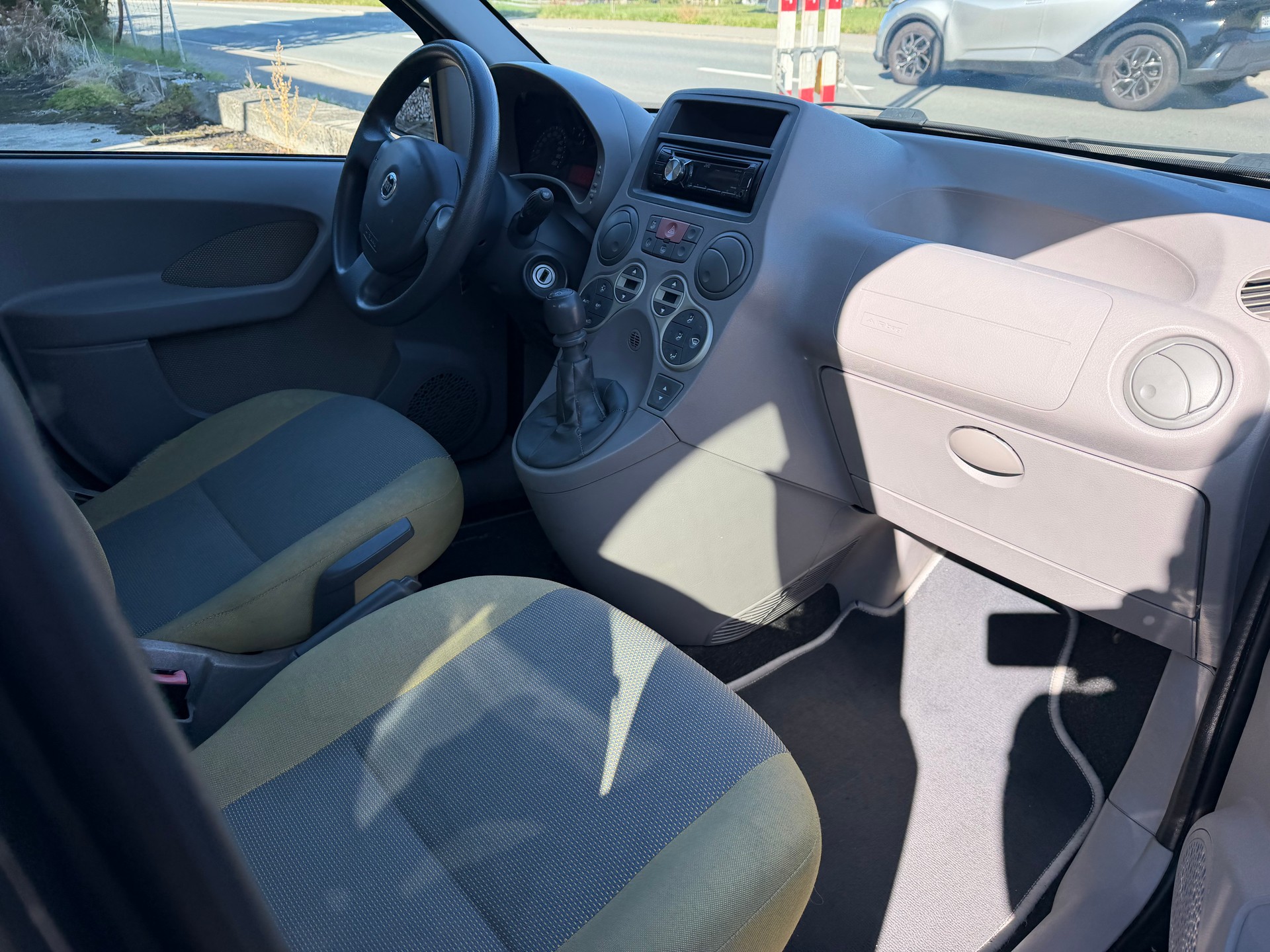 FIAT Panda 1.2 Emotion-image-2