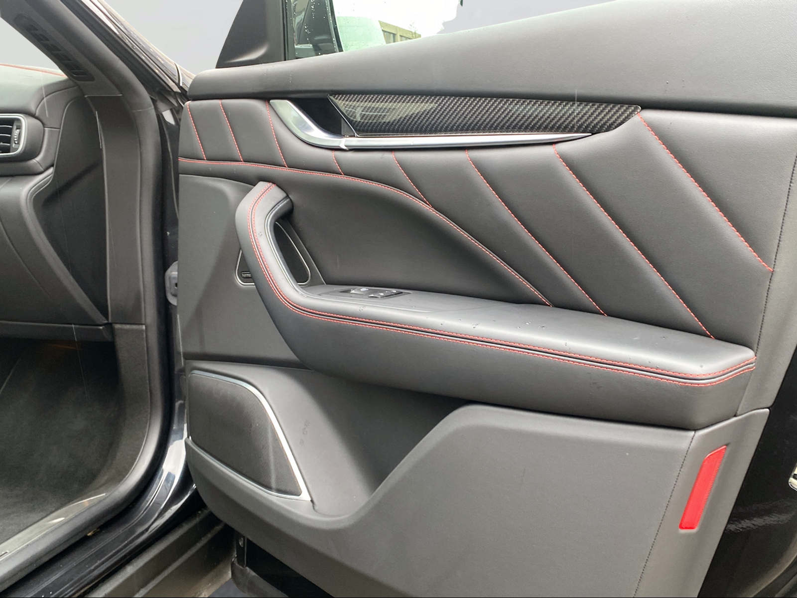 MASERATI Levante 3.0 V6 Modena S 430PS-image-5