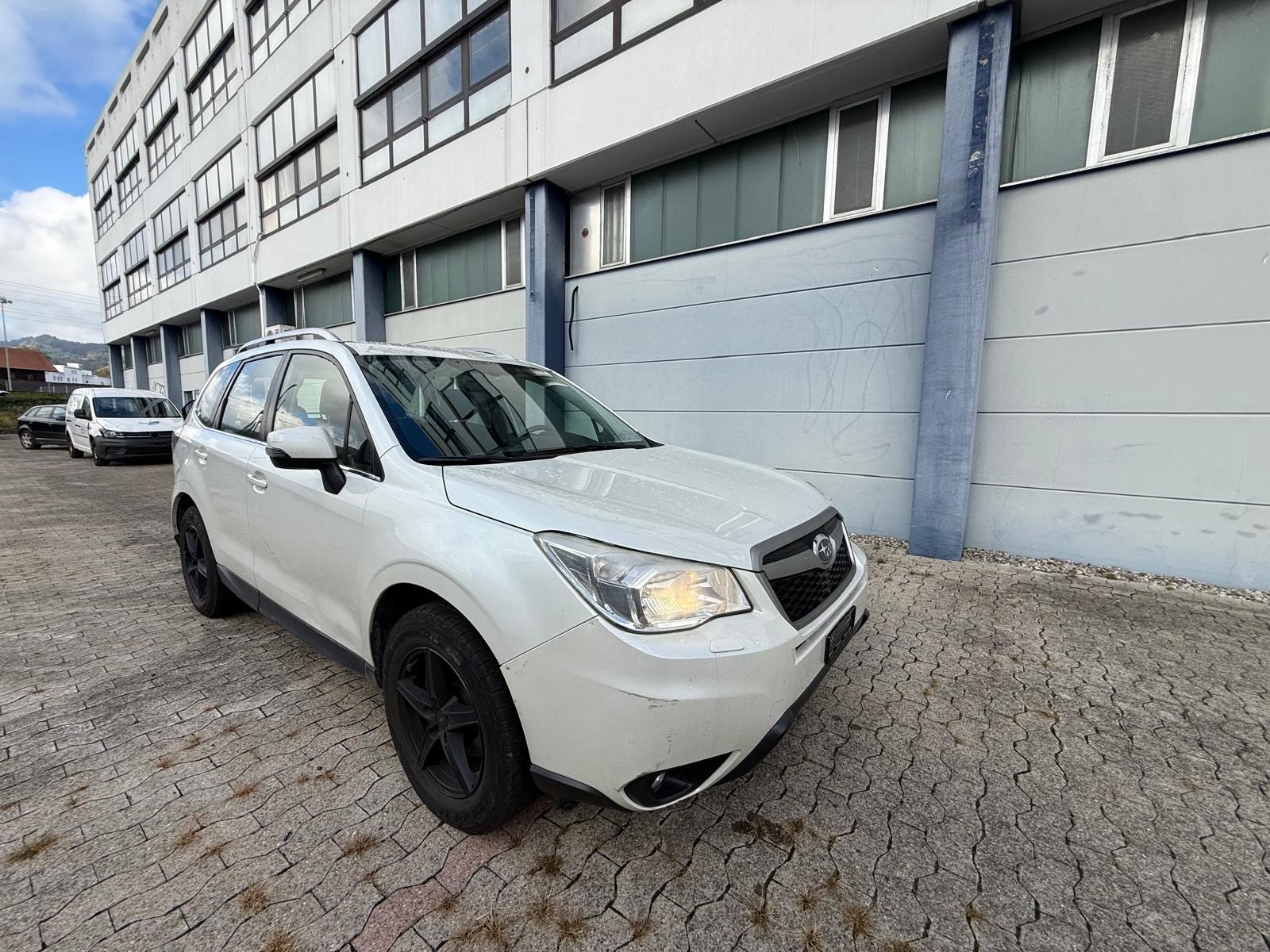 SUBARU Forester 2.0D Luxury-image-1