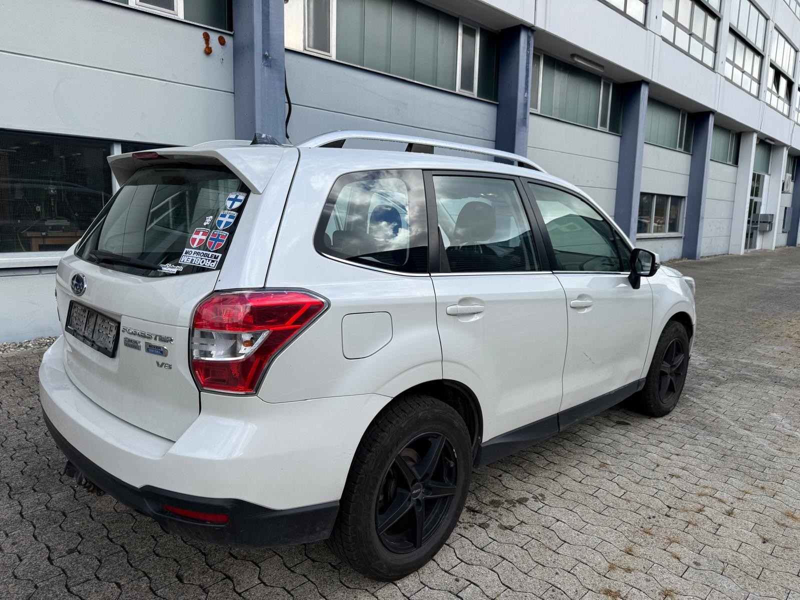 SUBARU Forester 2.0D Luxury-image-3