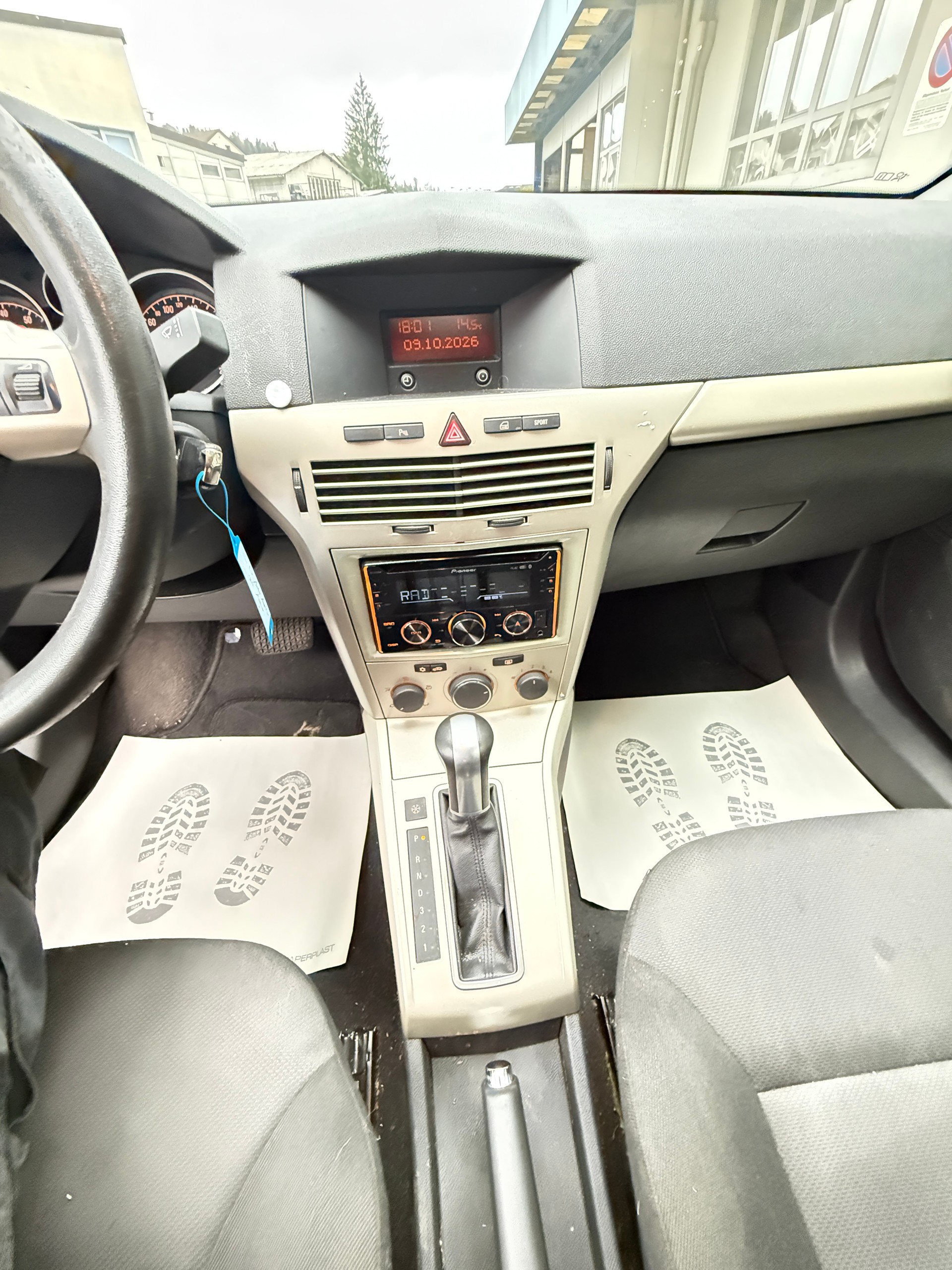 OPEL Astra TT 1.8i 16V Anniversary Edition Automatic-image-11