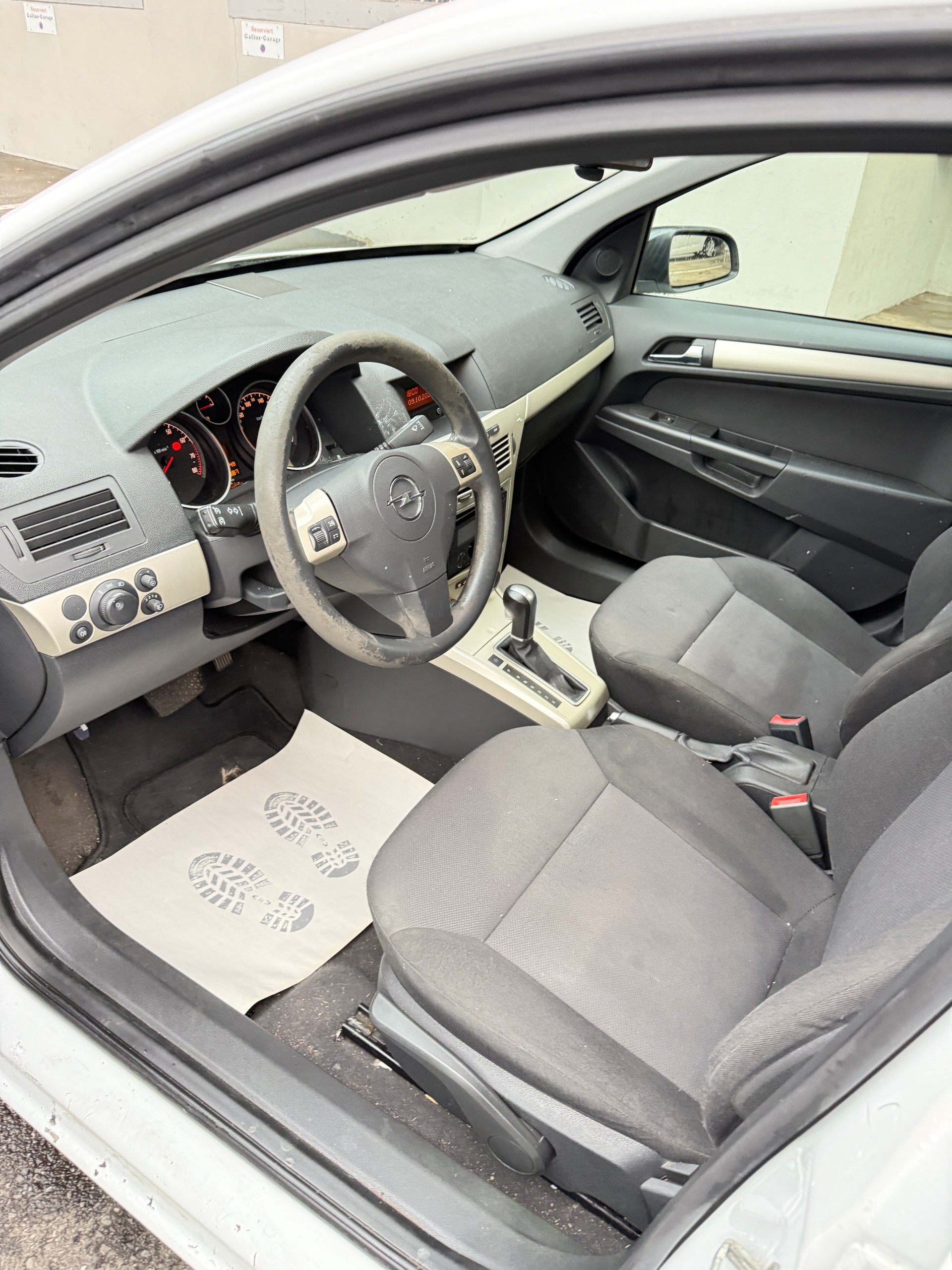 OPEL Astra TT 1.8i 16V Anniversary Edition Automatic-image-5