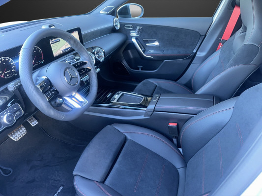MERCEDES-BENZ A AMG 35 4Matic 8G-DCT-image-5