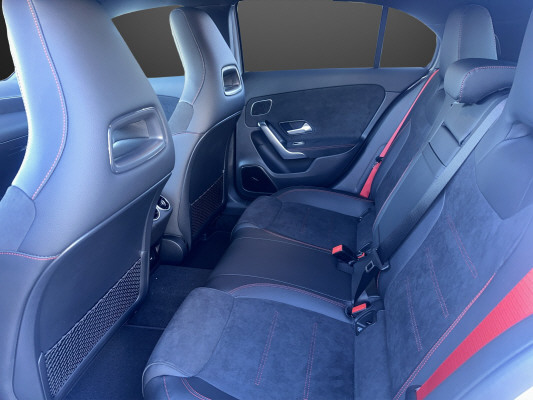 MERCEDES-BENZ A AMG 35 4Matic 8G-DCT-image-6