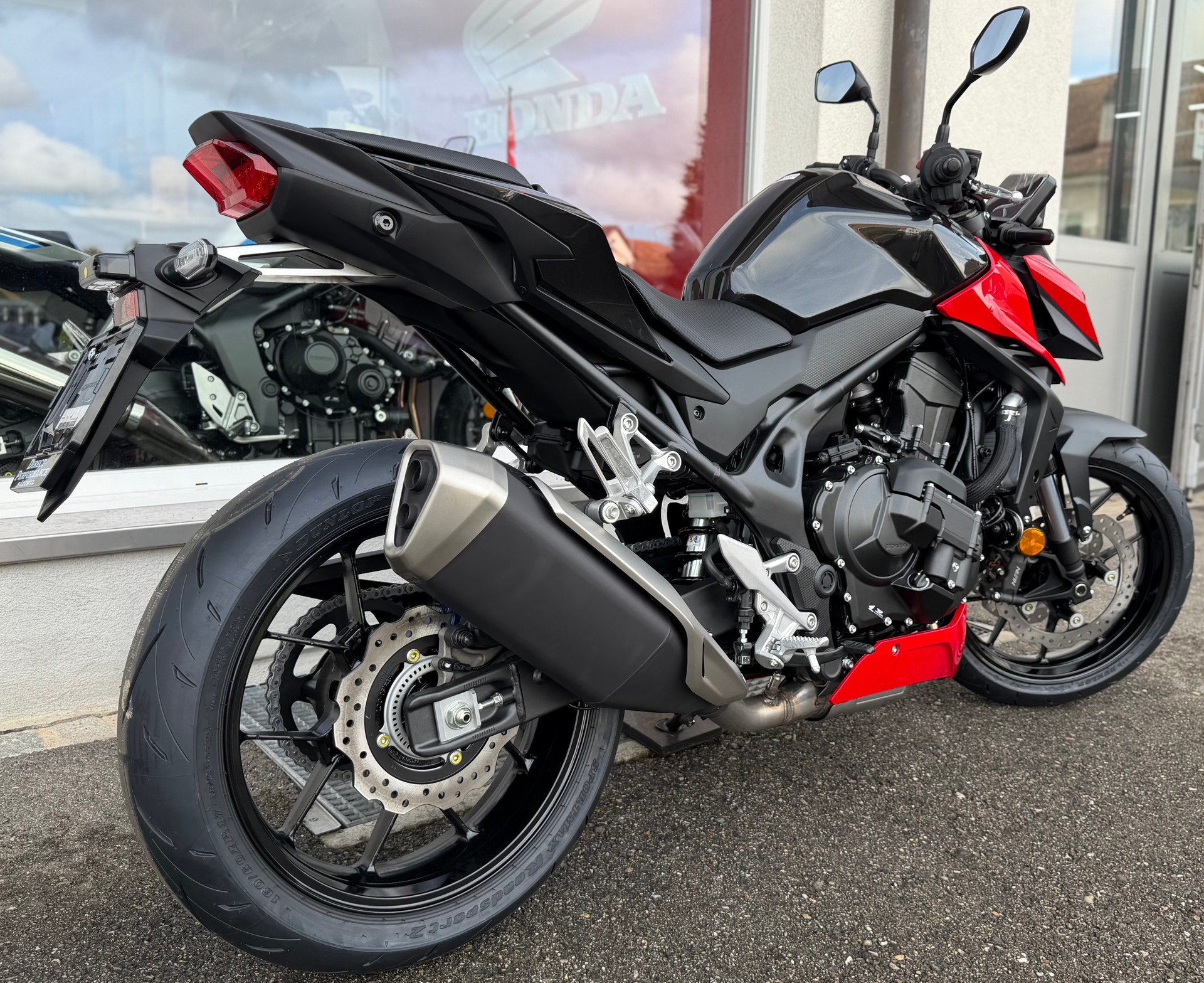HONDA CB 750 Hornet E-Clutch *** 2027 ***-showroom-element-3