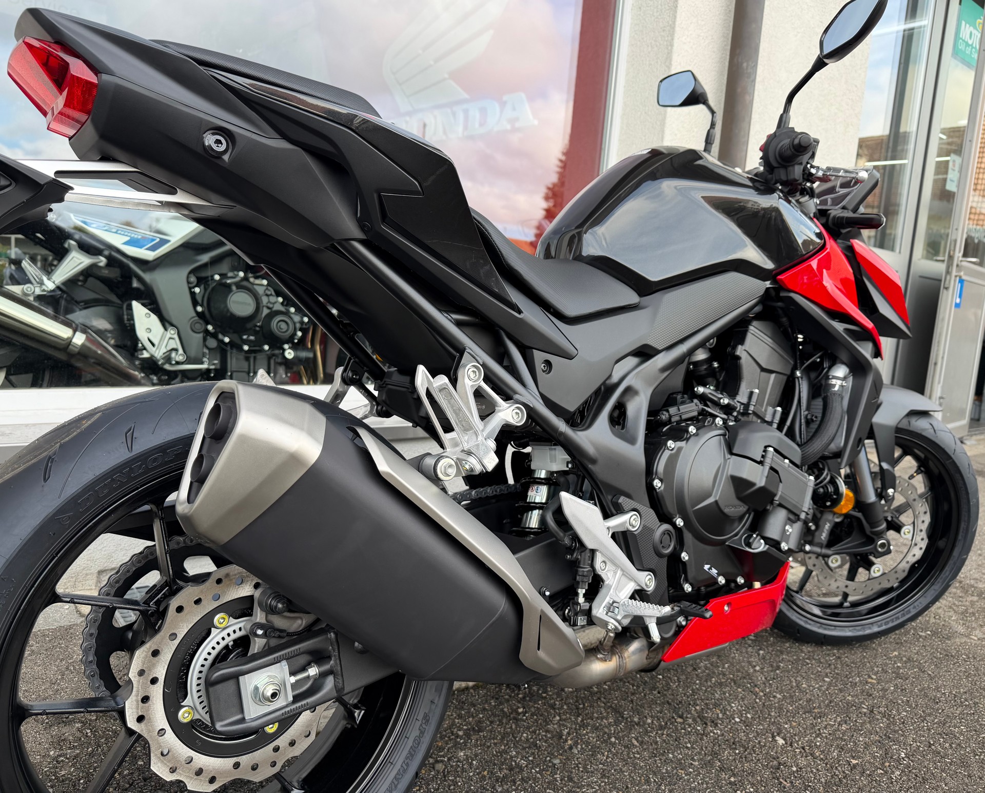 HONDA CB 750 Hornet E-Clutch *** 2027 ***-image-7