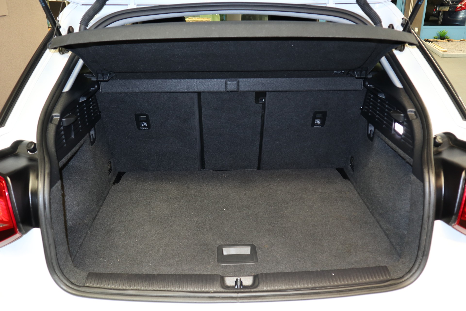 AUDI Q2 1.4 TFSI Design-image-8