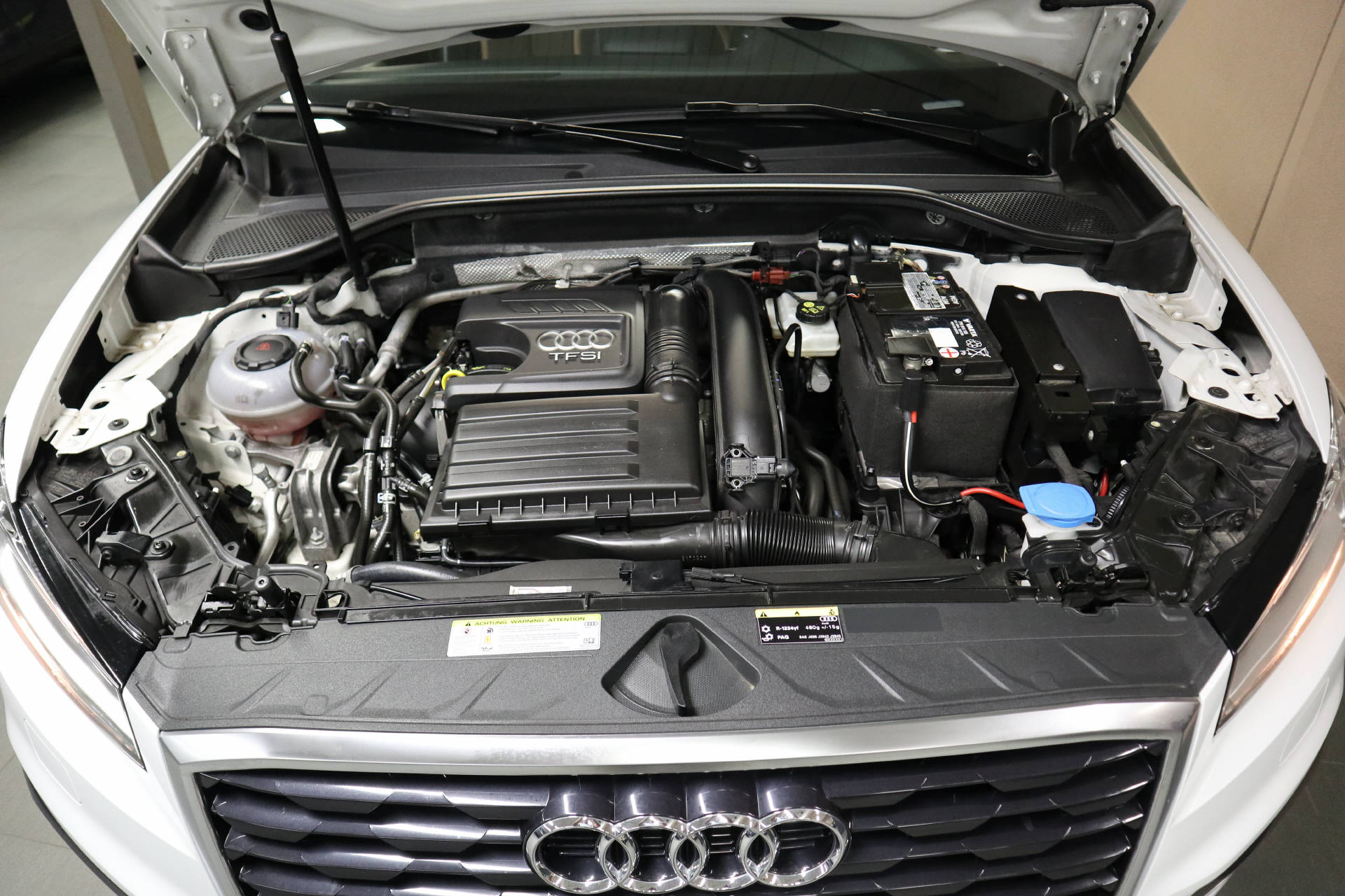 AUDI Q2 1.4 TFSI Design-image-15