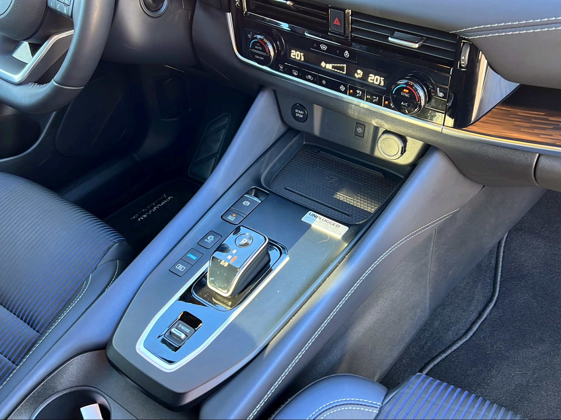 NISSAN Qashqai 1.5 VC-T Unplugged-image-10