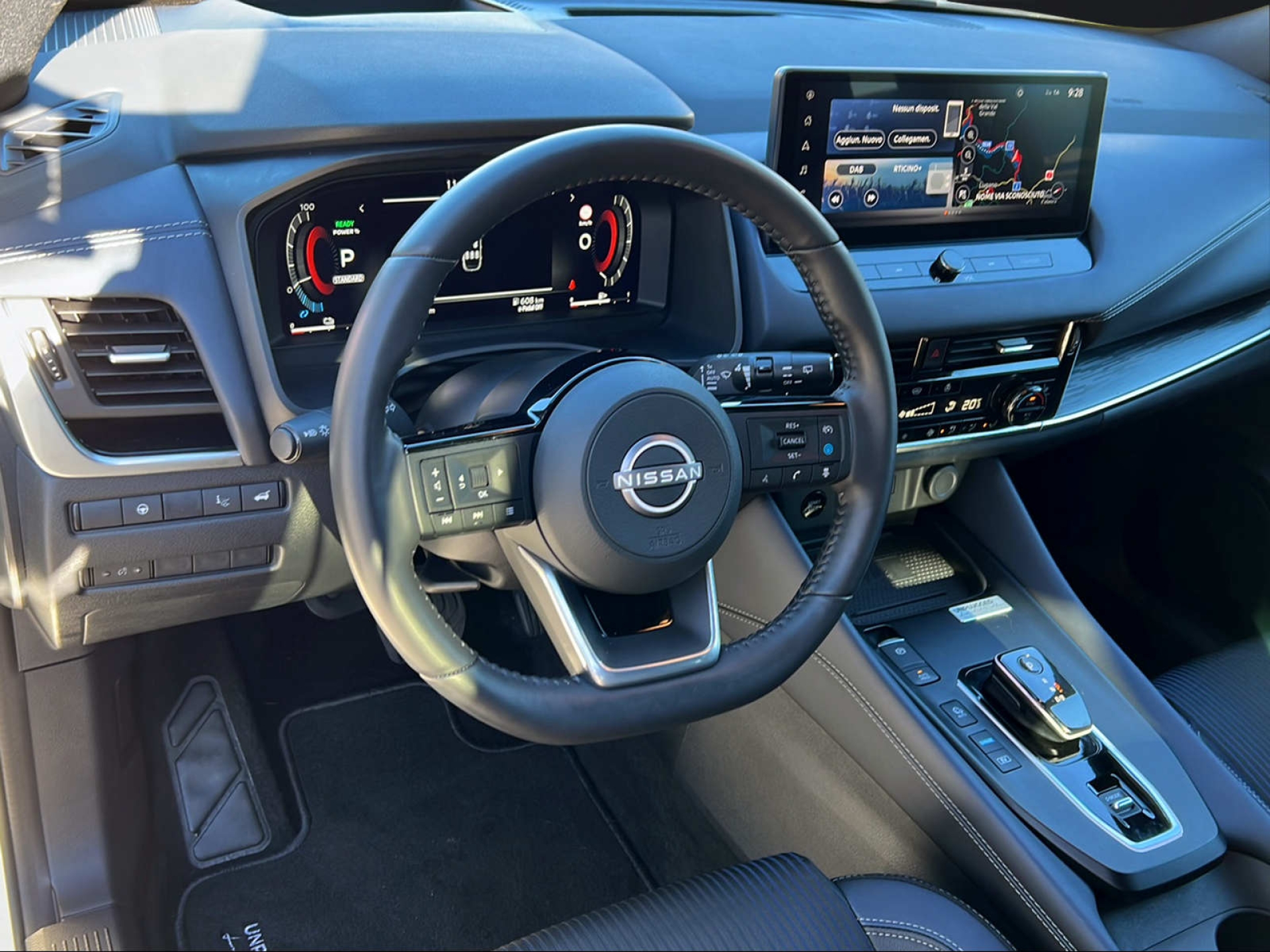 NISSAN Qashqai 1.5 VC-T Unplugged-image-7