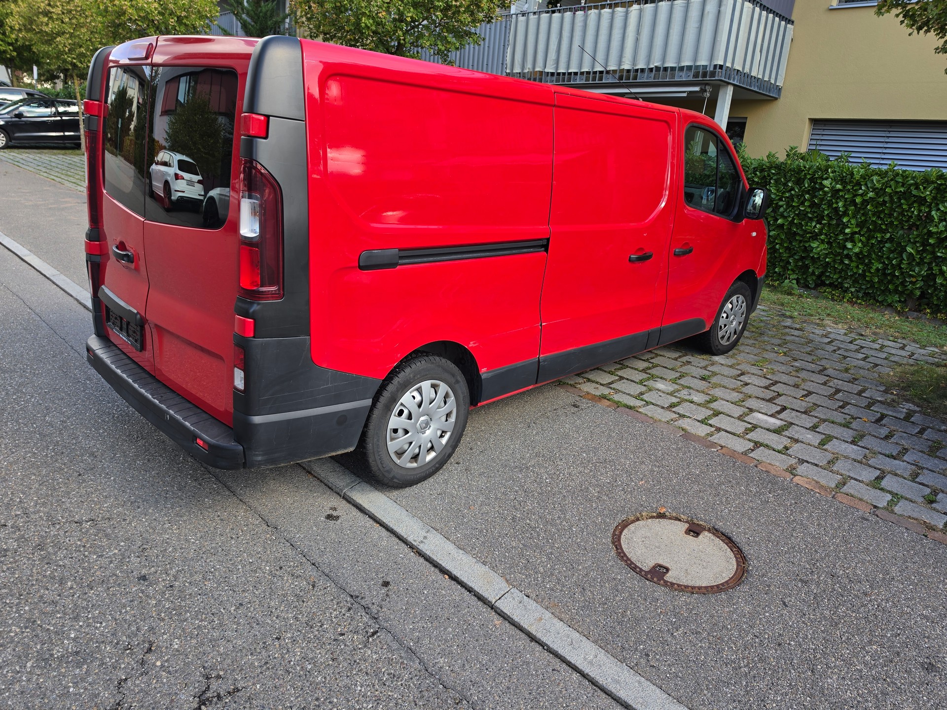 RENAULT Trafic-image-2