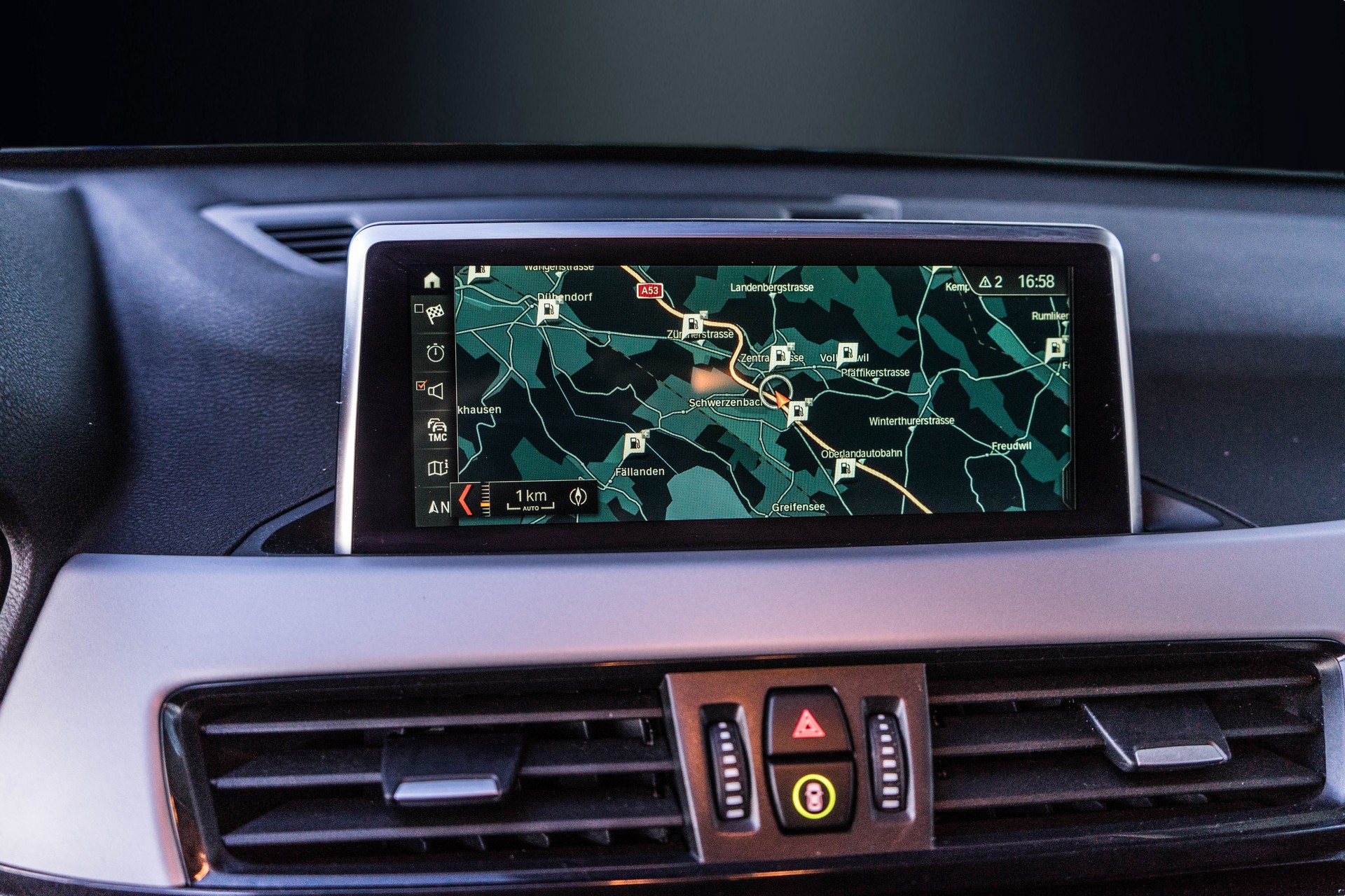 BMW X1 xDrive 18d Sport Line Steptronic-image-16